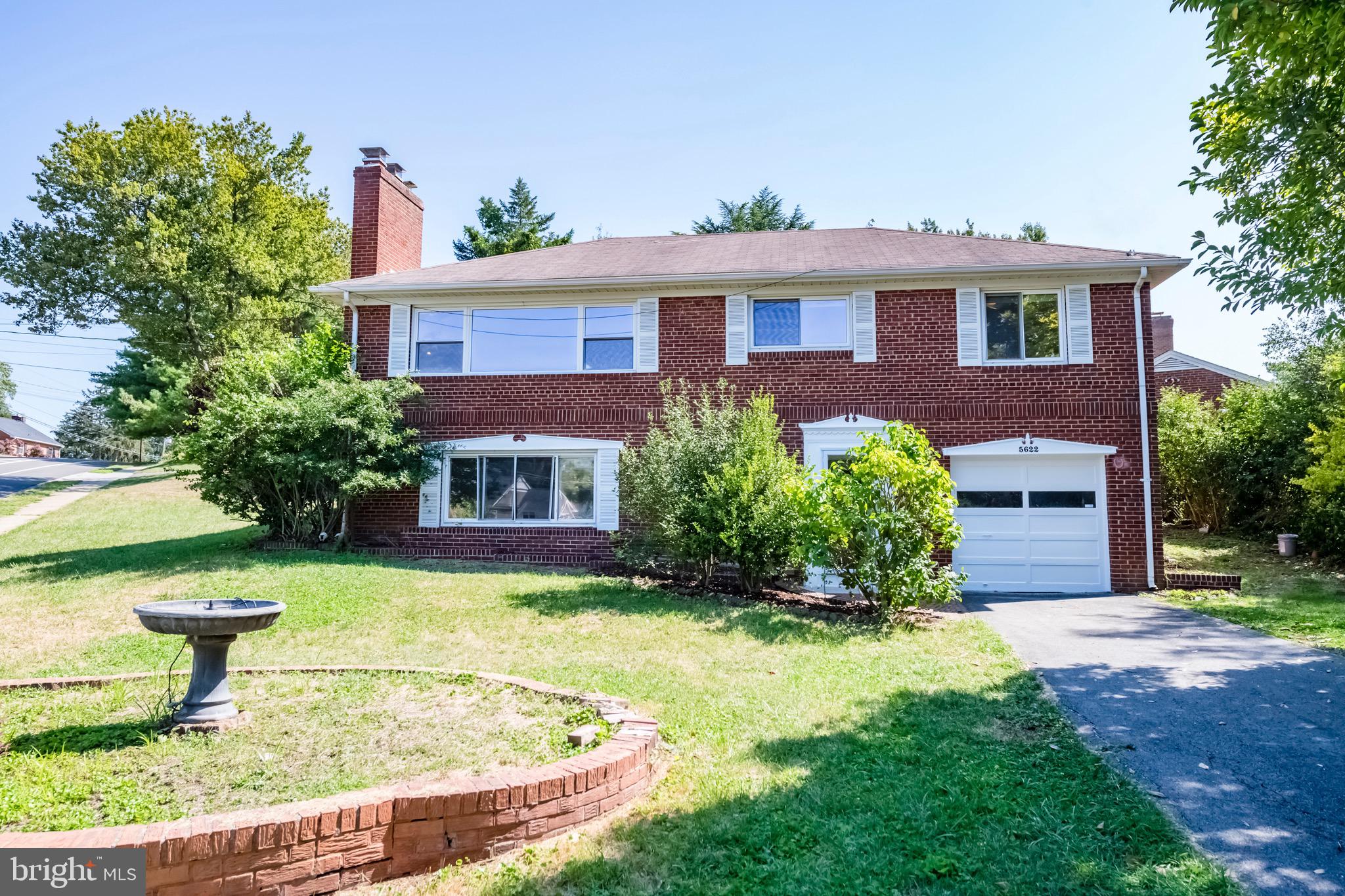 ROCK SPRING - Residential Lease