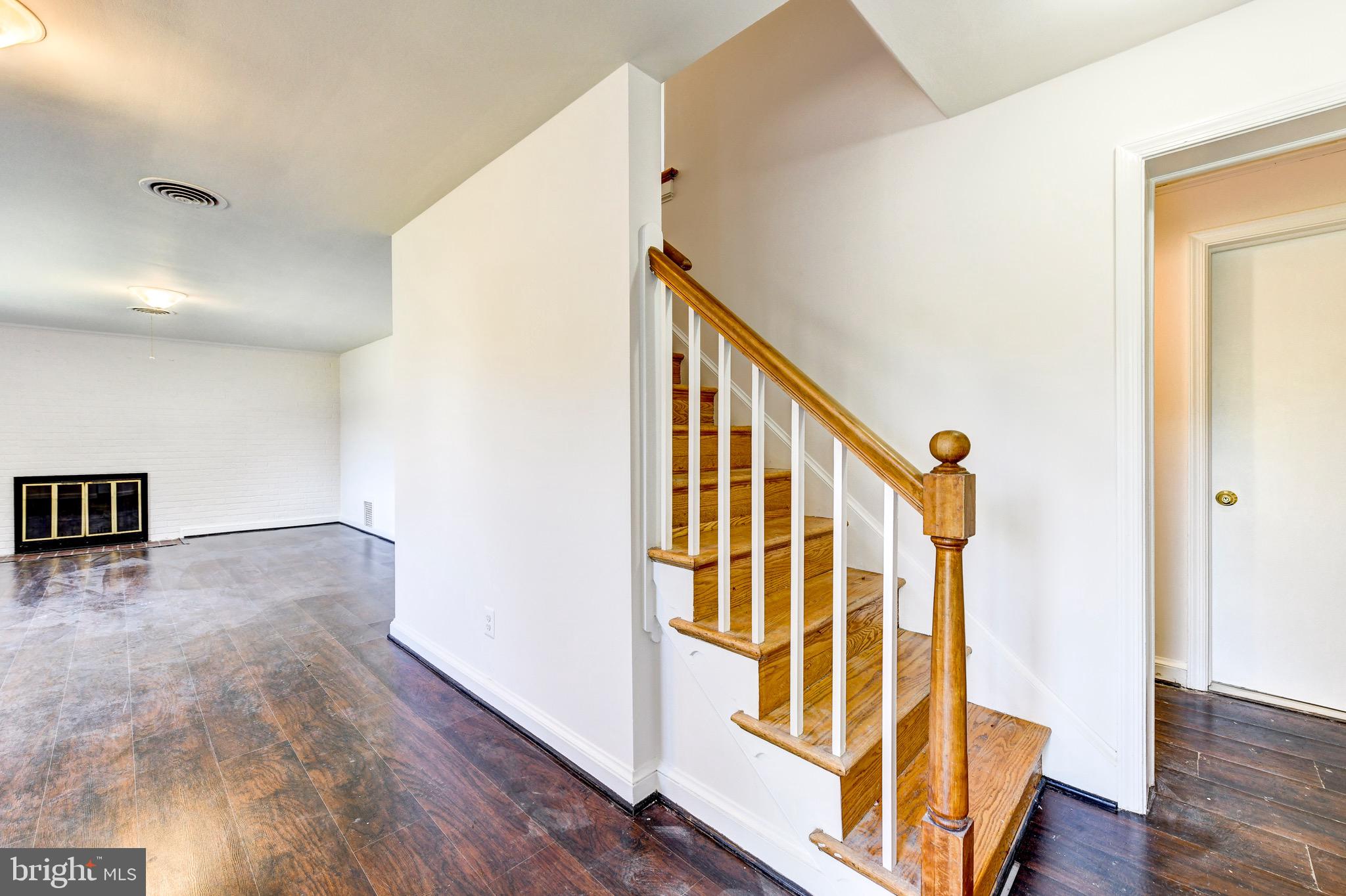 ROCK SPRING - Residential Lease