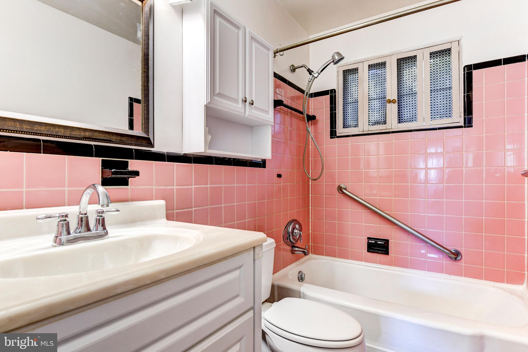 ROCK SPRING - Residential Lease