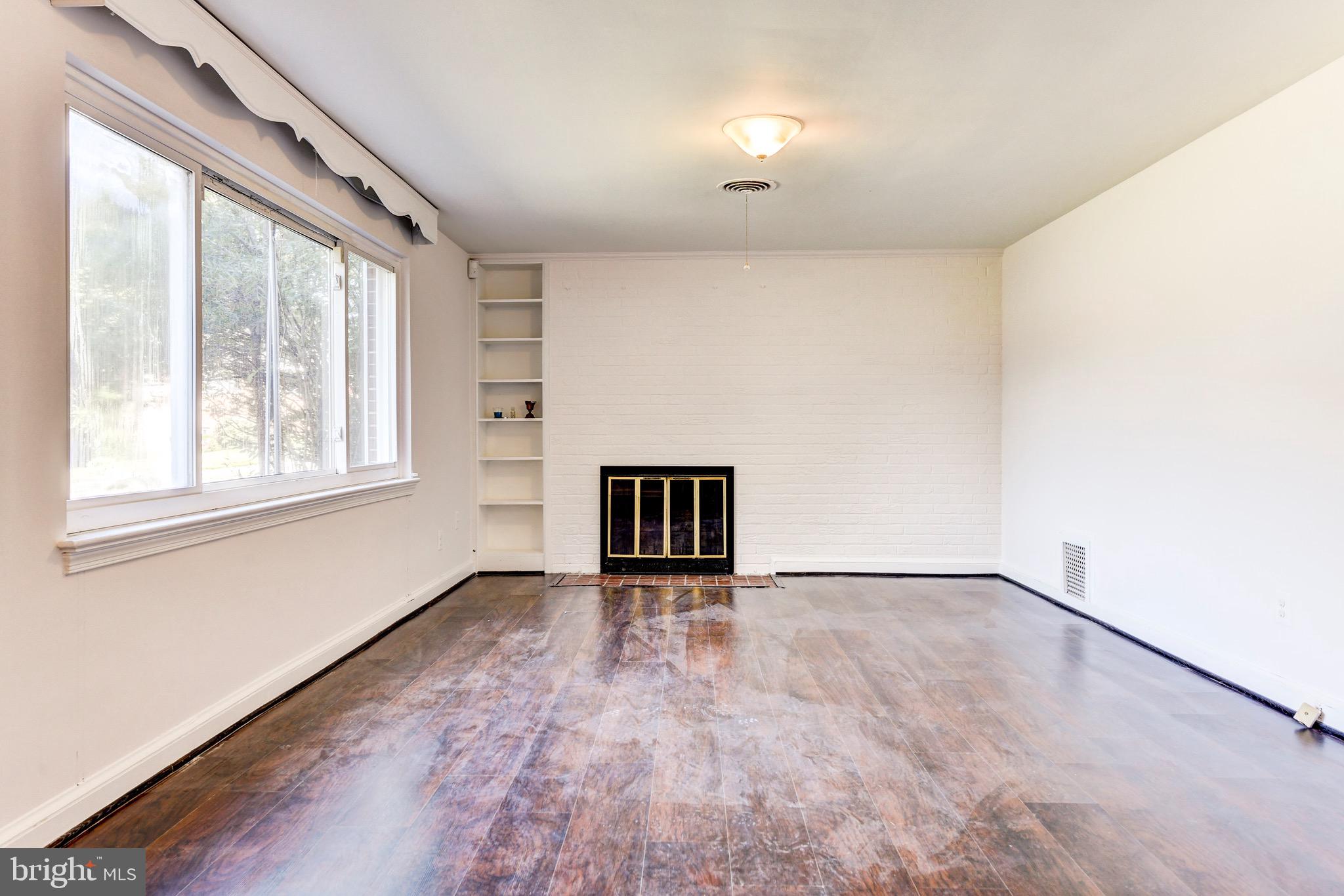 ROCK SPRING - Residential Lease