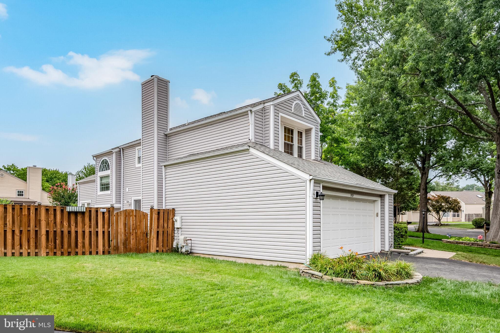 7521 CROSS GATE LANE