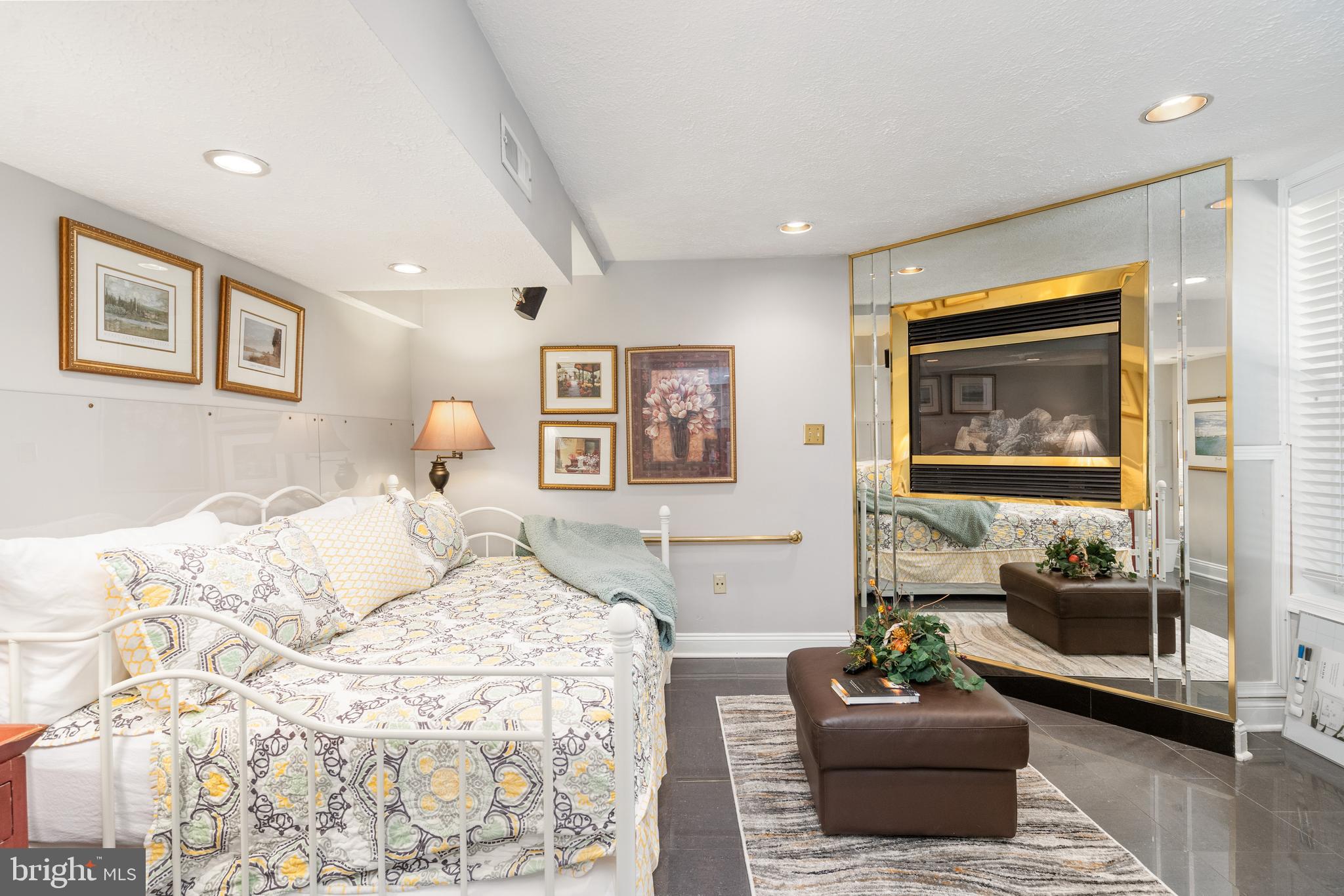 LYONSWOOD - Residential