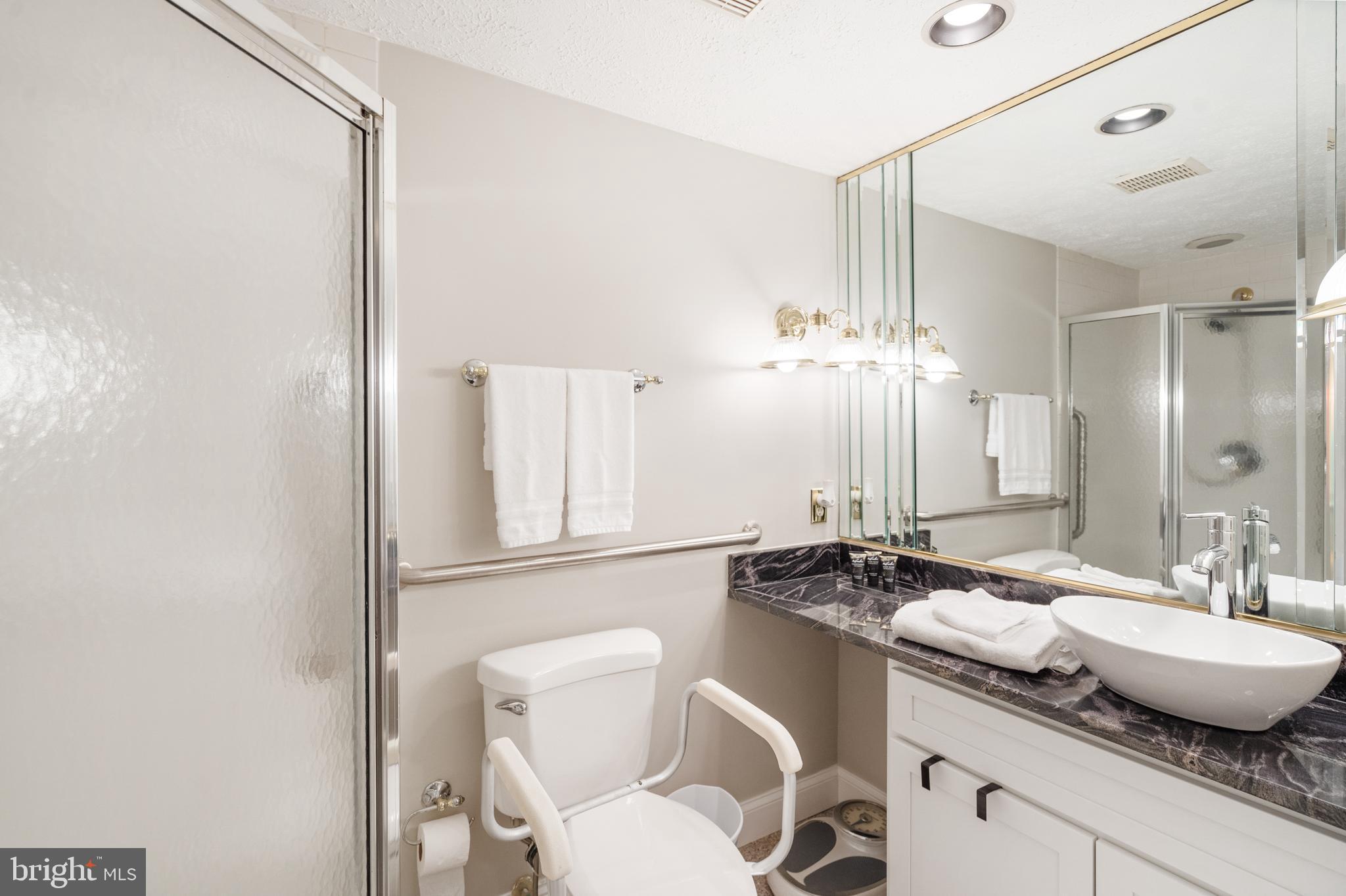 LYONSWOOD - Residential