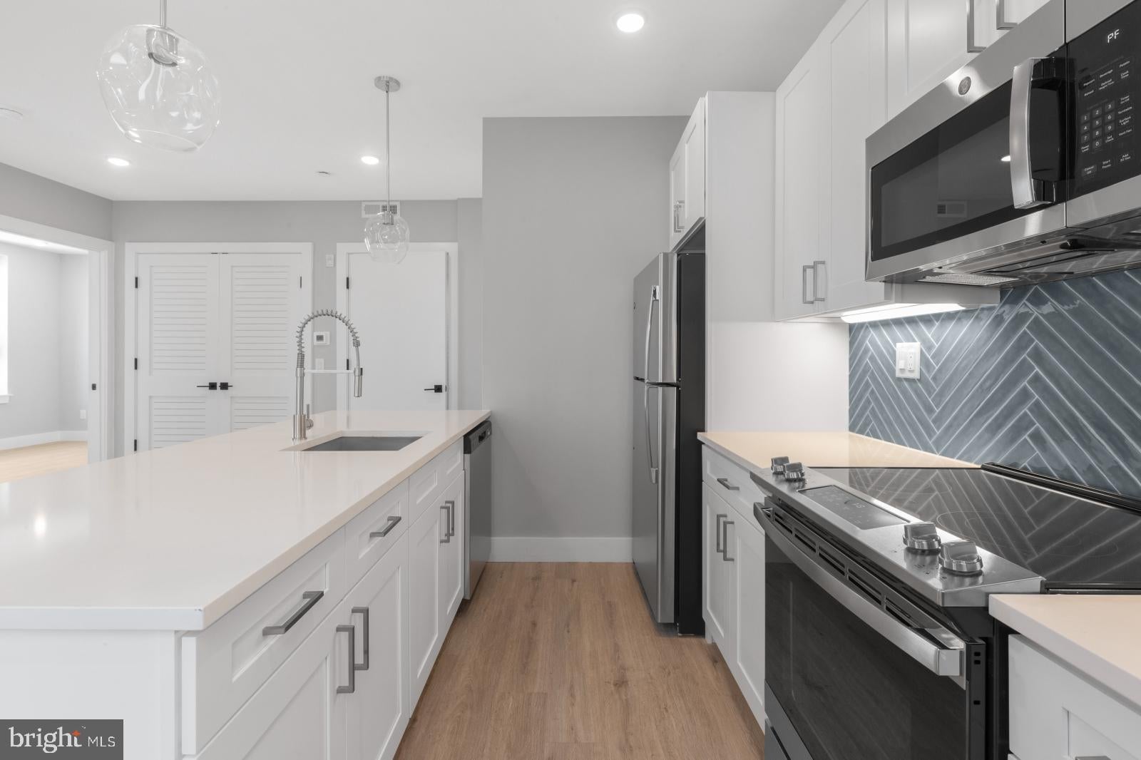 1144 FRANKFORD AVENUE 501