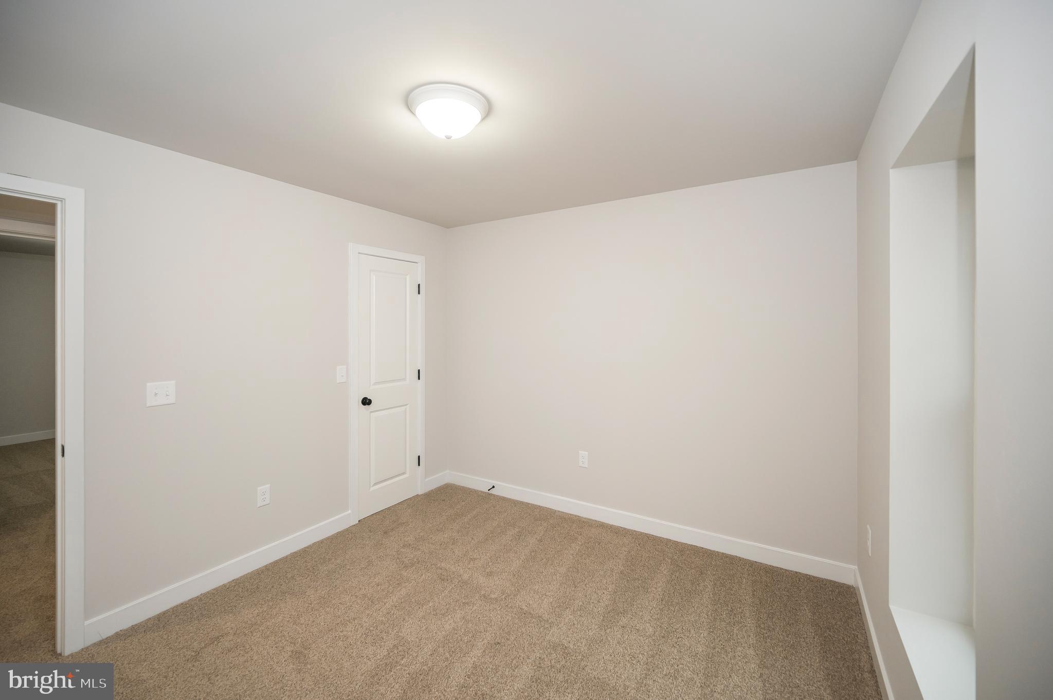 ROCKLAND CREEK ESTATES - Residential