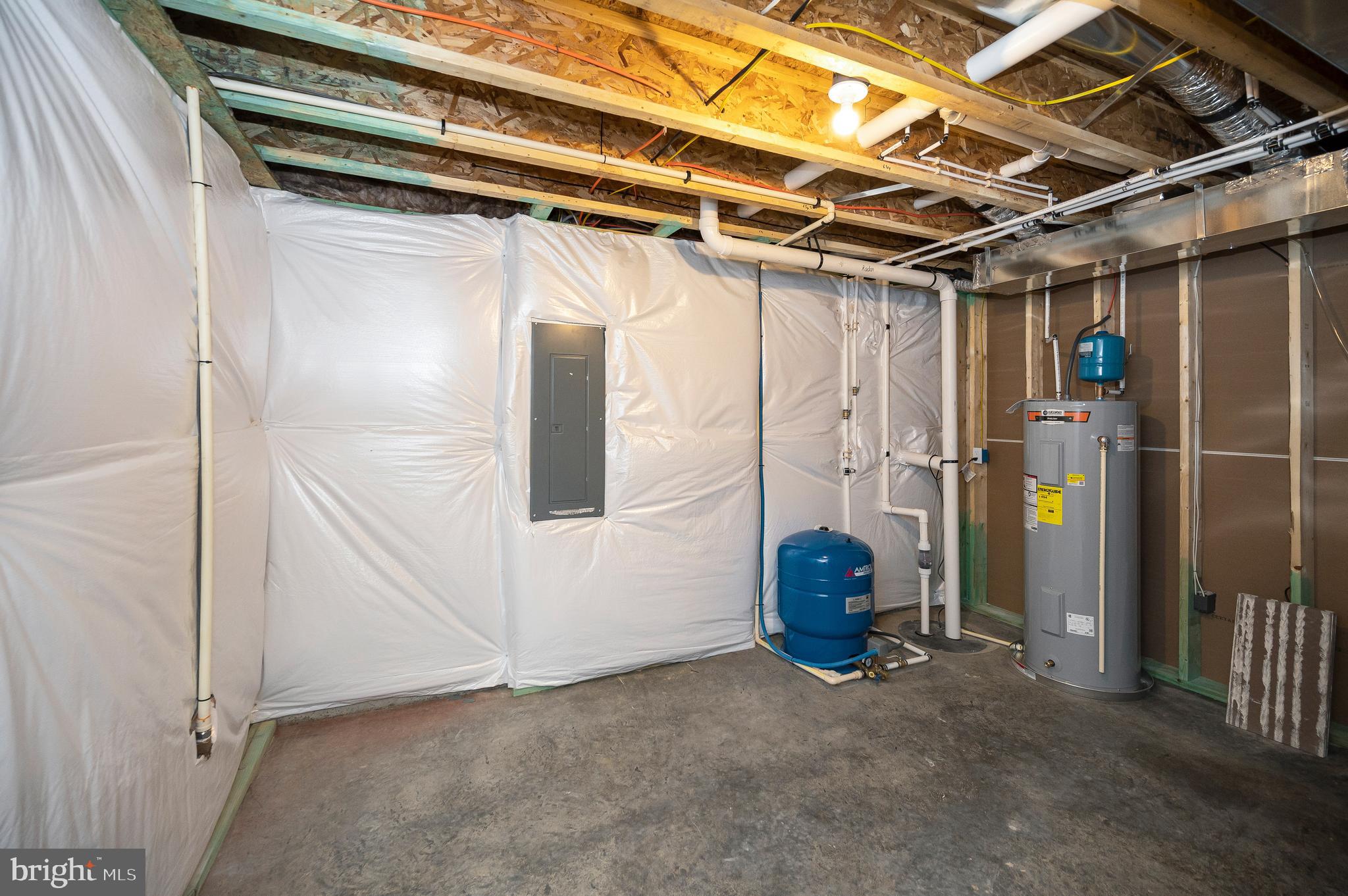 ROCKLAND CREEK ESTATES - Residential