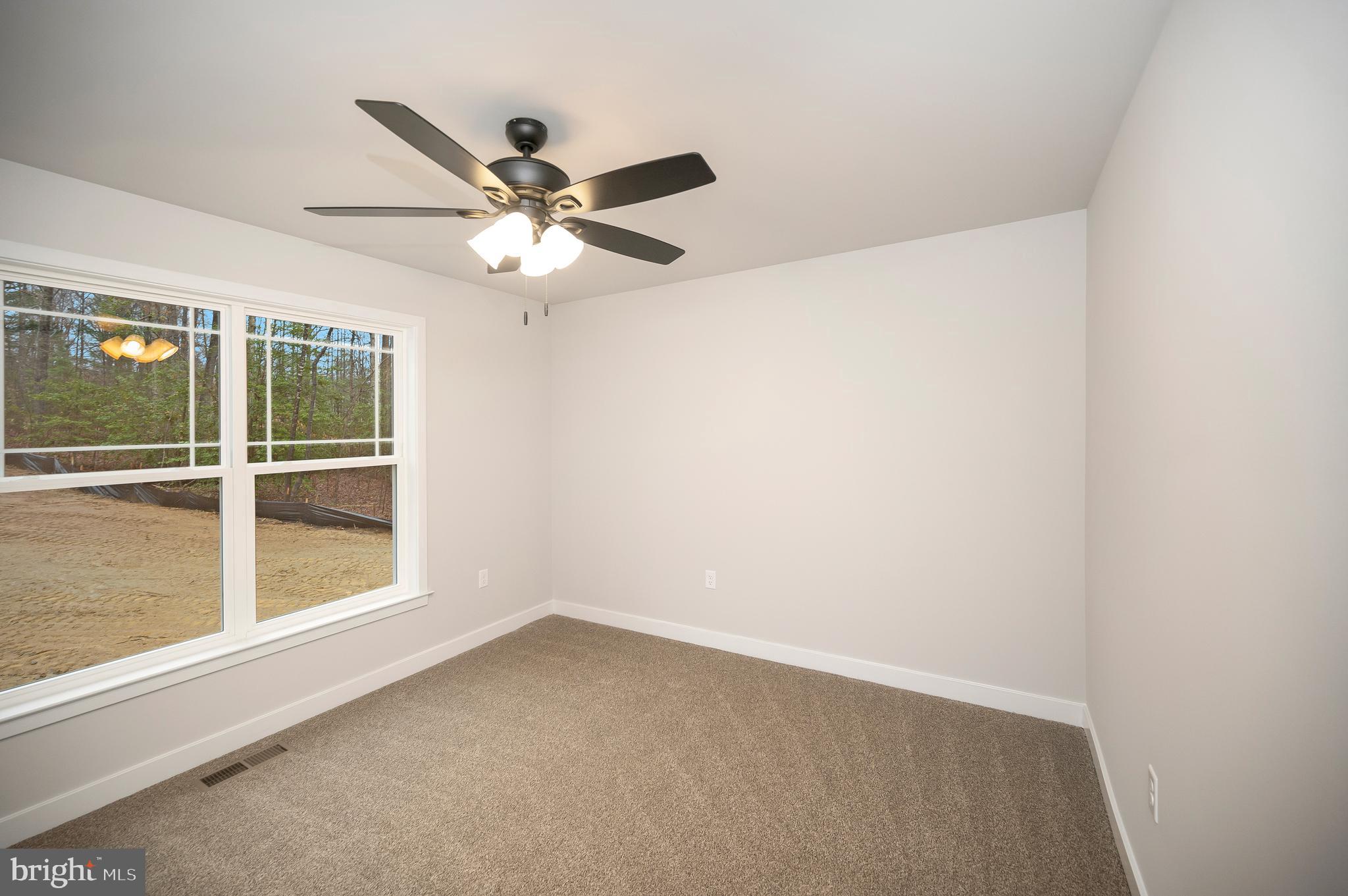 ROCKLAND CREEK ESTATES - Residential