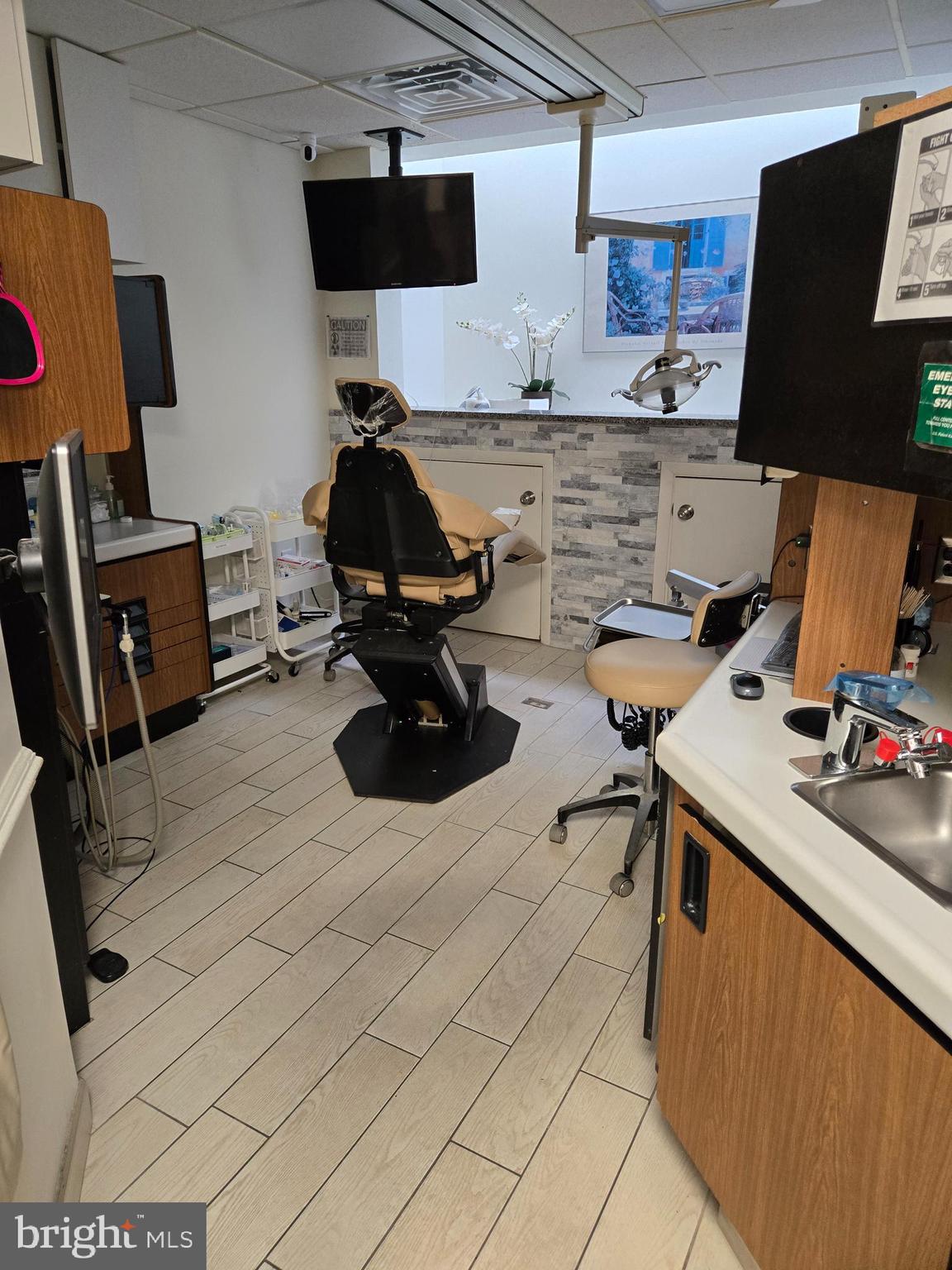 923 RUSSELL AVENUE 923-A 1102