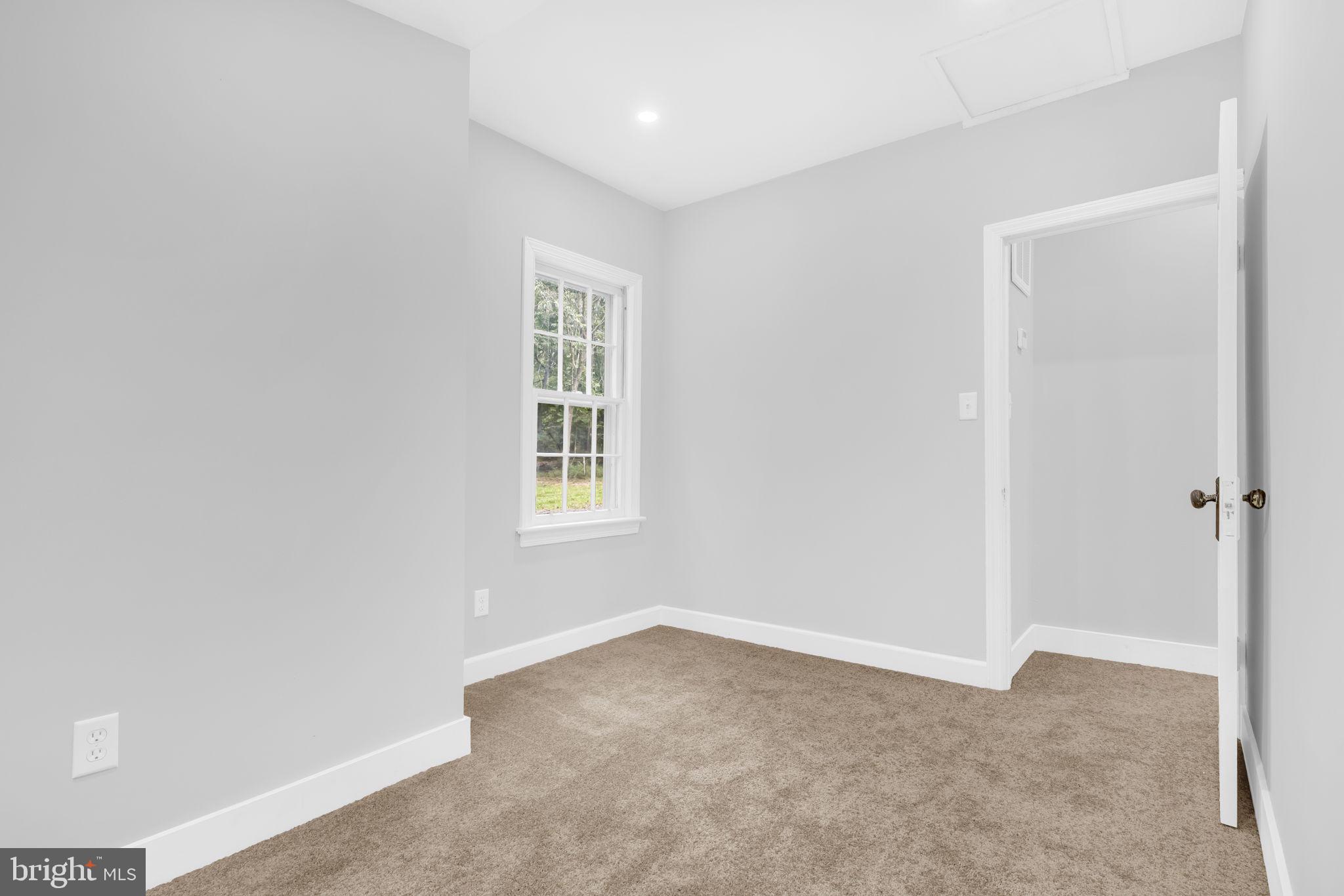 FORT WASHINGTON - Residential