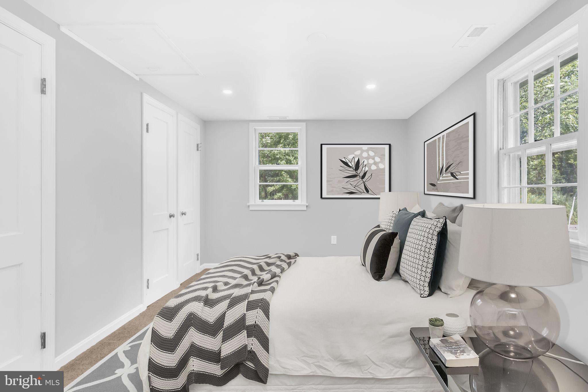 FORT WASHINGTON - Residential