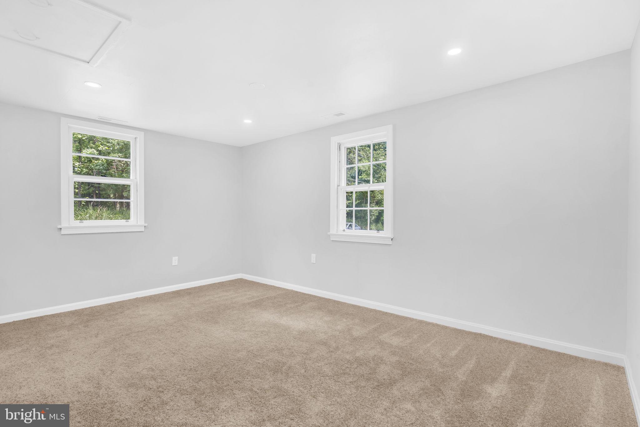 FORT WASHINGTON - Residential