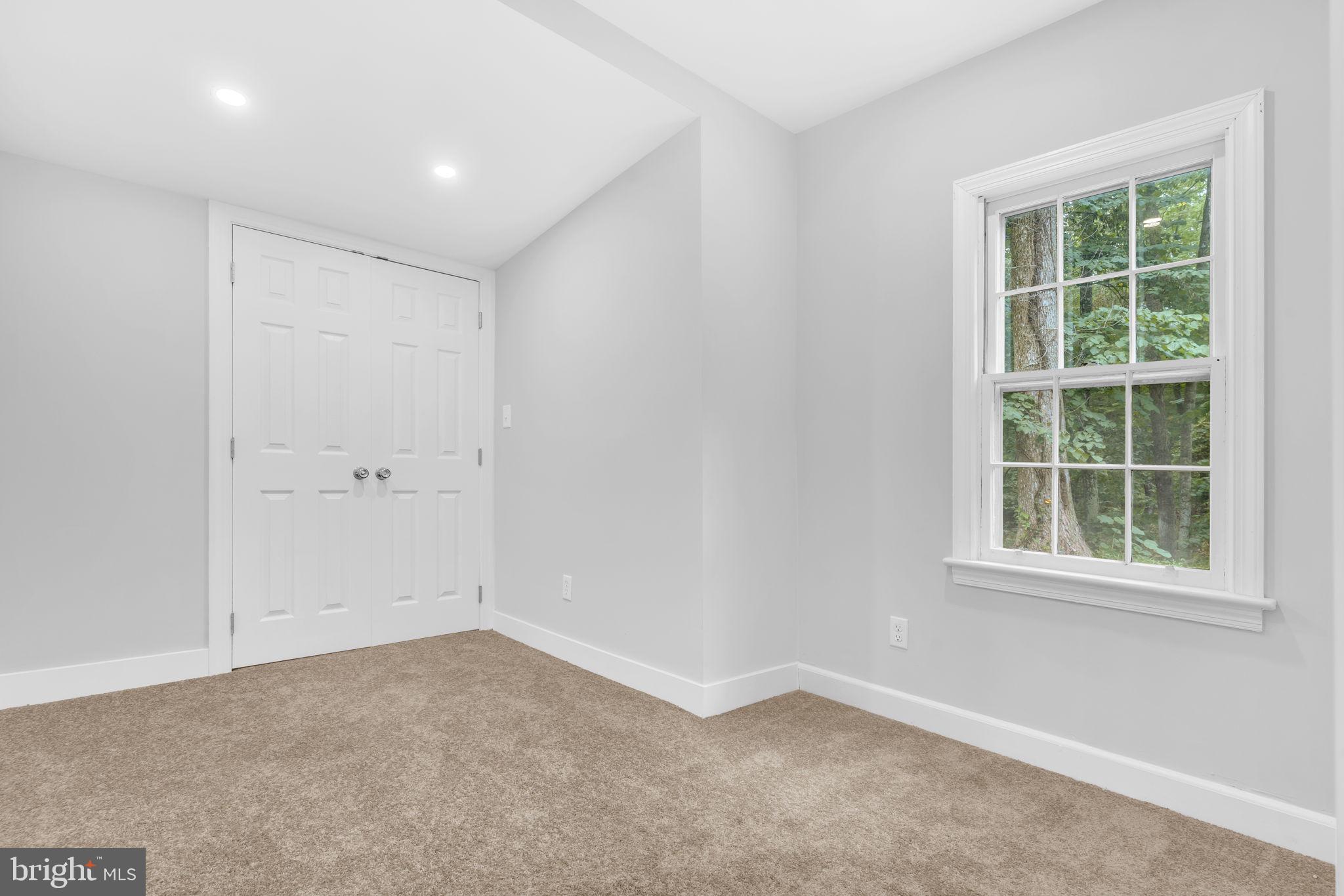 FORT WASHINGTON - Residential