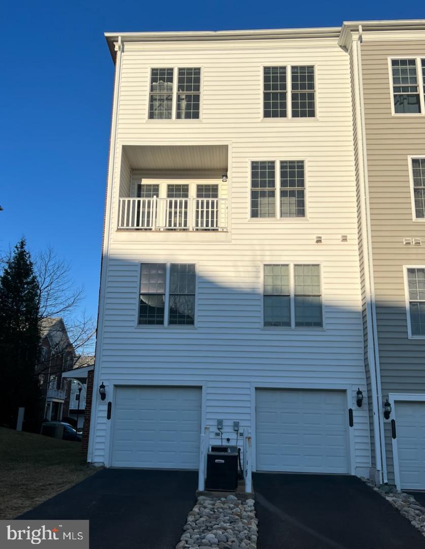 POTOMAC CLUB - Residential Lease