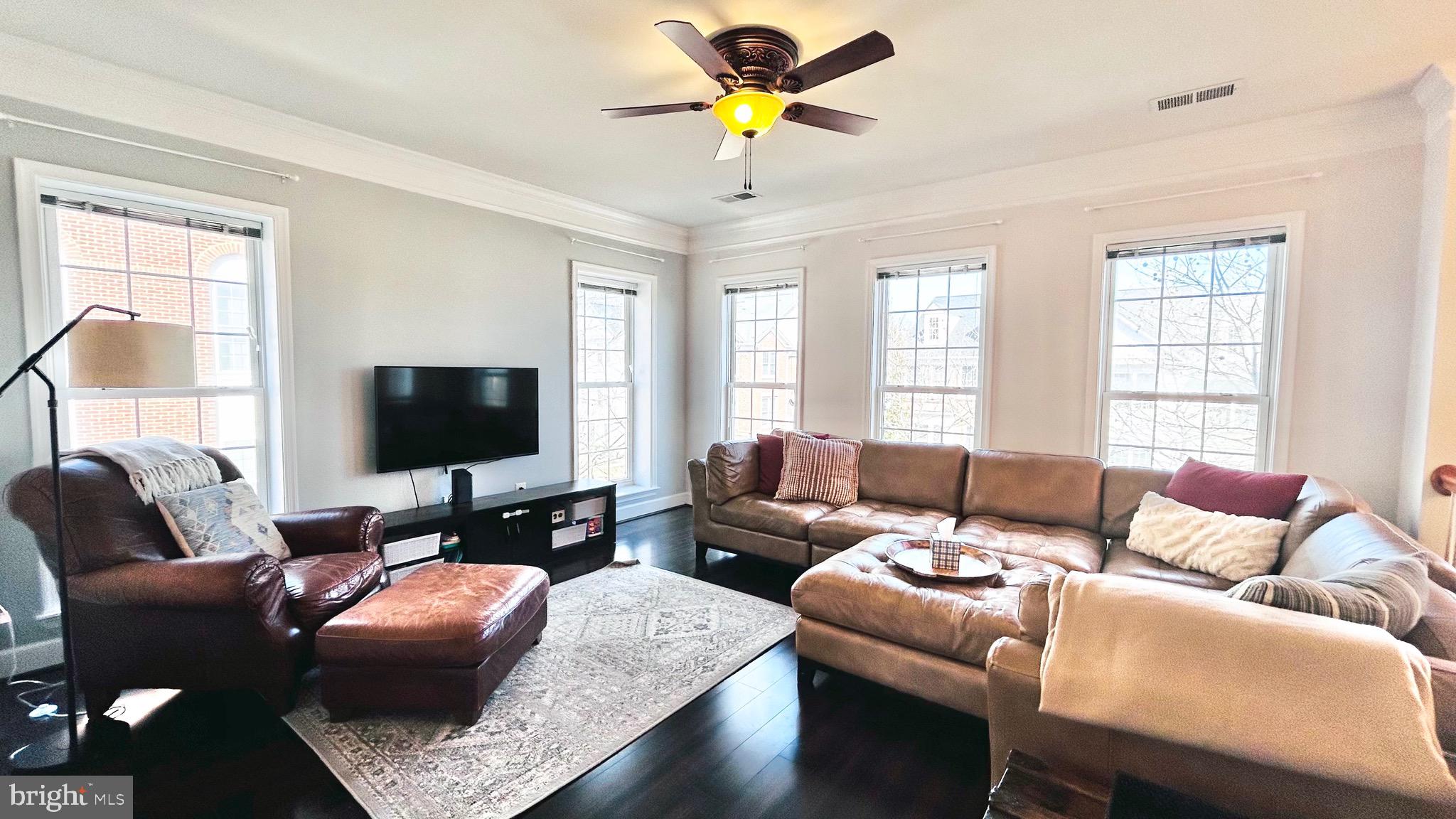 POTOMAC CLUB - Residential Lease