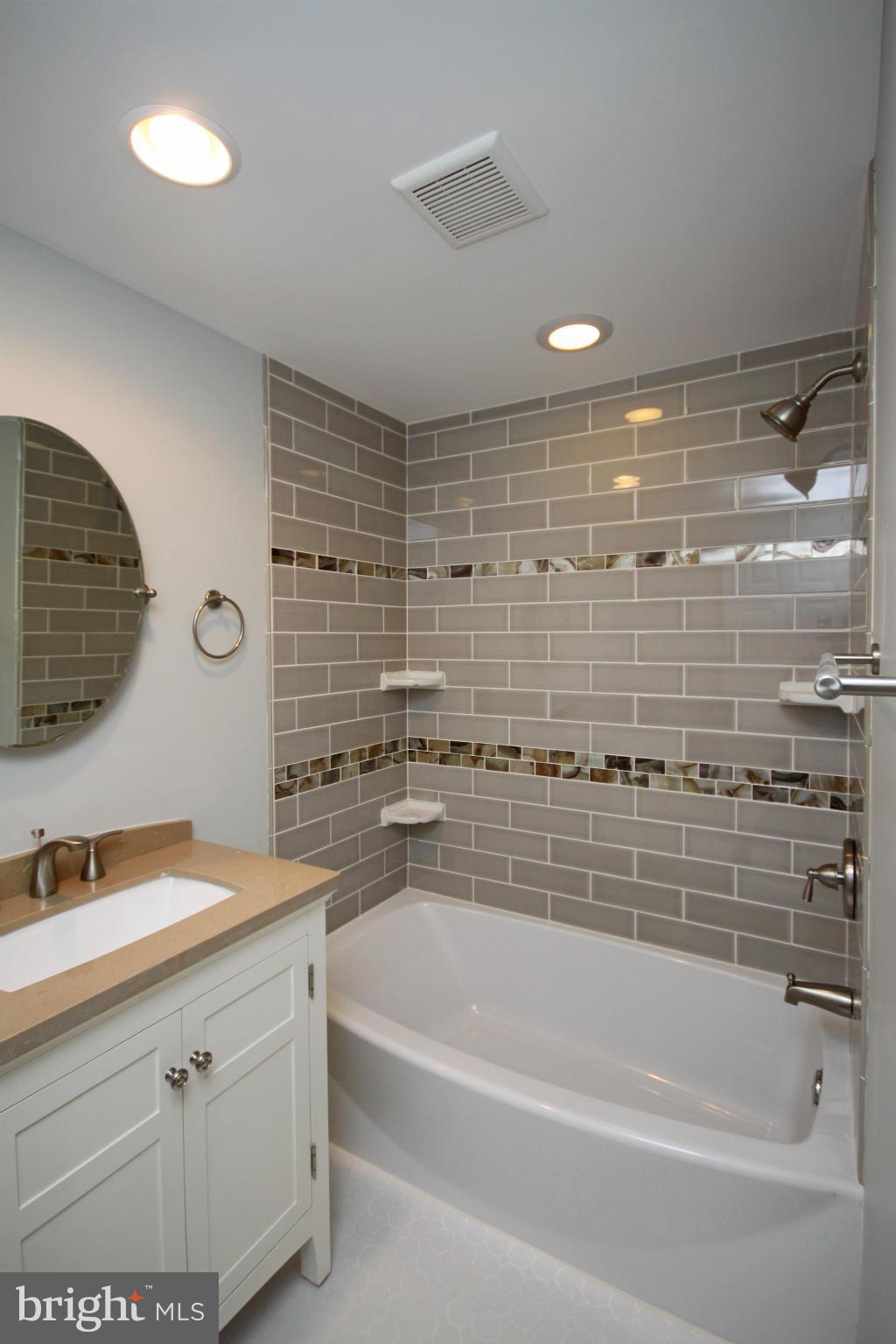 PINEDALE WOODS - Residential