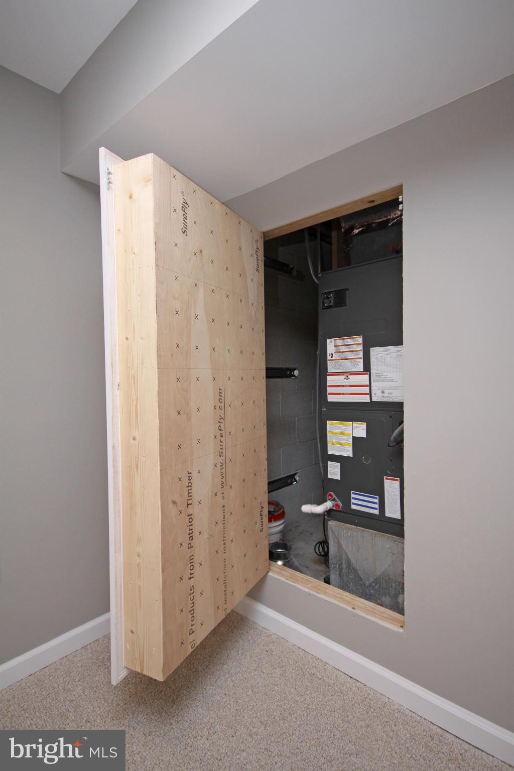 PINEDALE WOODS - Residential