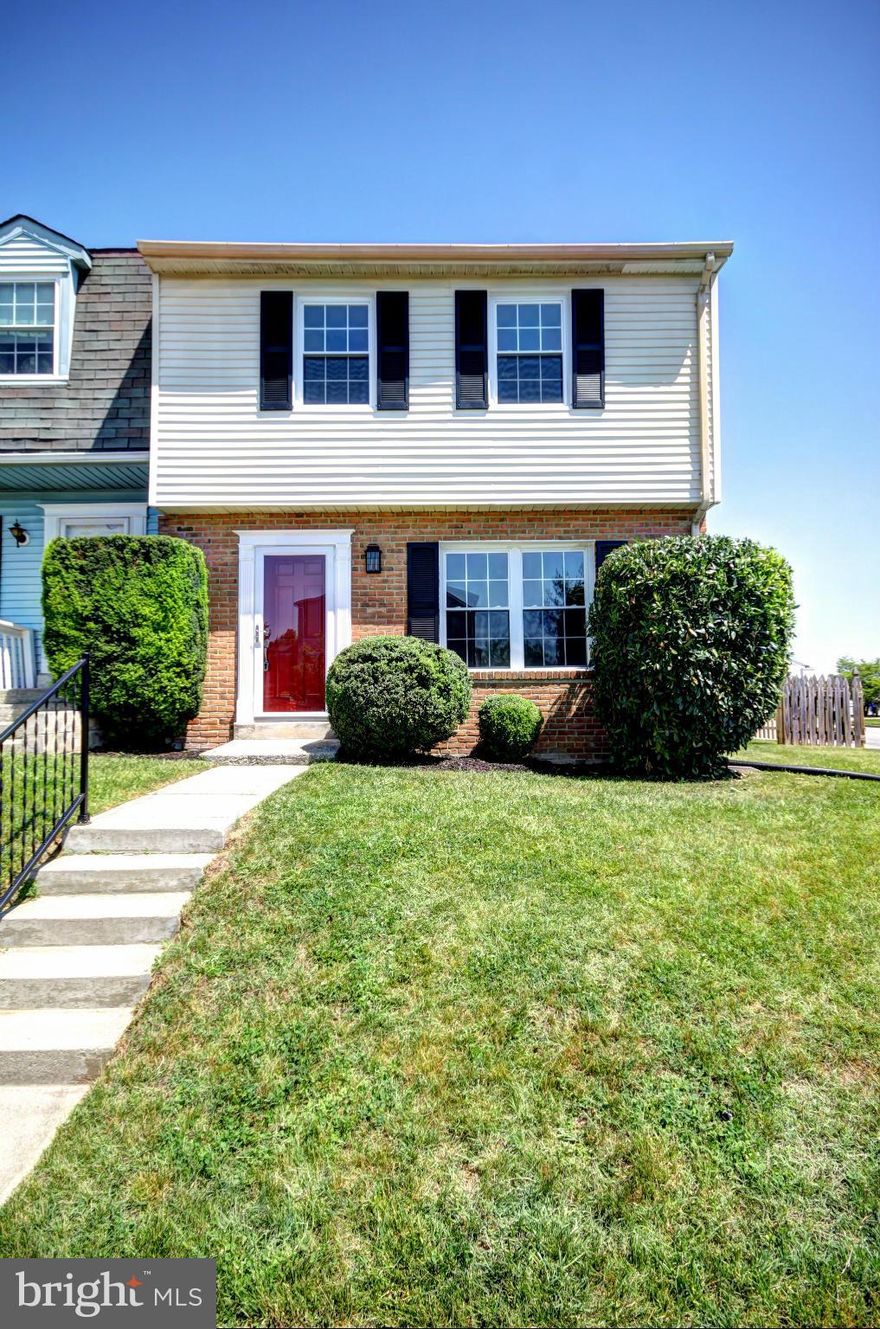 Impeccable renovation of a 3bd/2bth Townhouse.  This property has new everything including baths w/custom tile work on floors & shower surrounds, a bright & spacious kitchen w/SS appliances, solid hardwood floors, new windows, new roof in 2013, new electric, new HVAC, new interior/exterior doors & fresh paint throughout.  Property comes w/5 yr roof cert & a 6' privacy fence is being installed 9/25