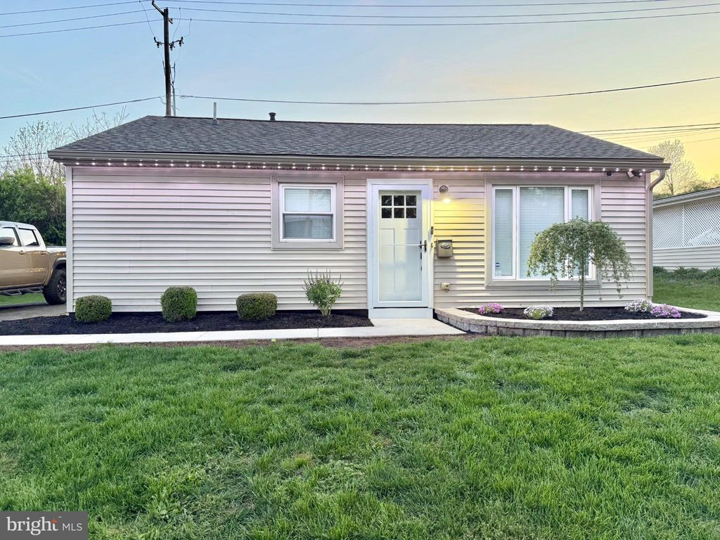 Photo of 1041 N Pine Street, MIDDLETOWN, PA 17057 (MLS # PADA2050882)