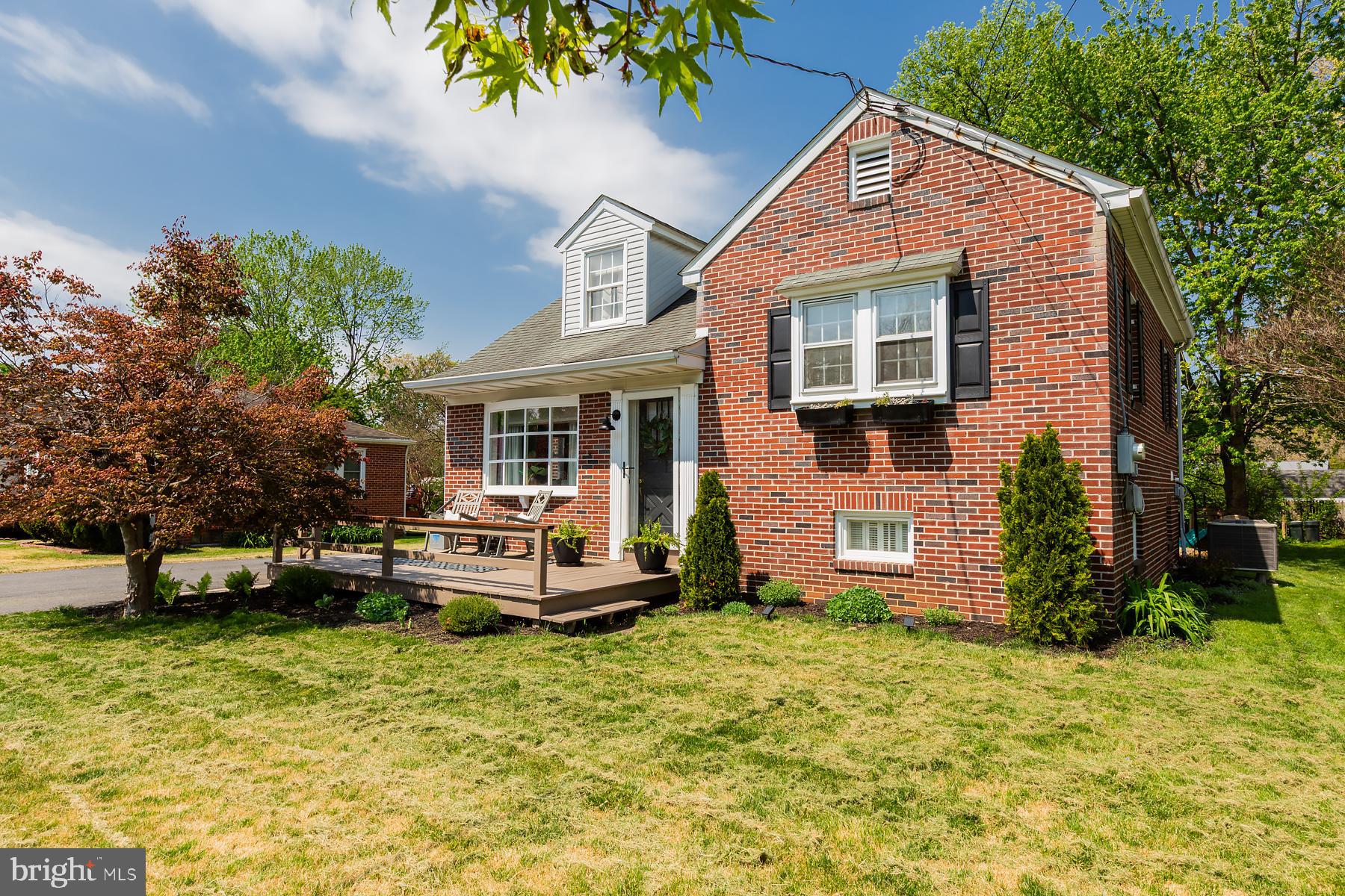 COUNTRY CLUB HEIGHTS - Residential