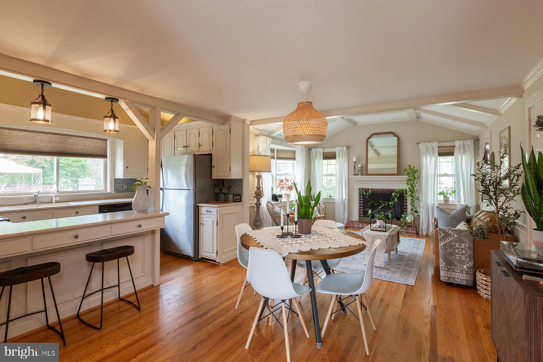 COUNTRY CLUB HEIGHTS - Residential