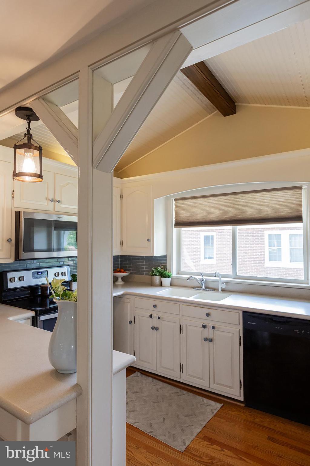 COUNTRY CLUB HEIGHTS - Residential