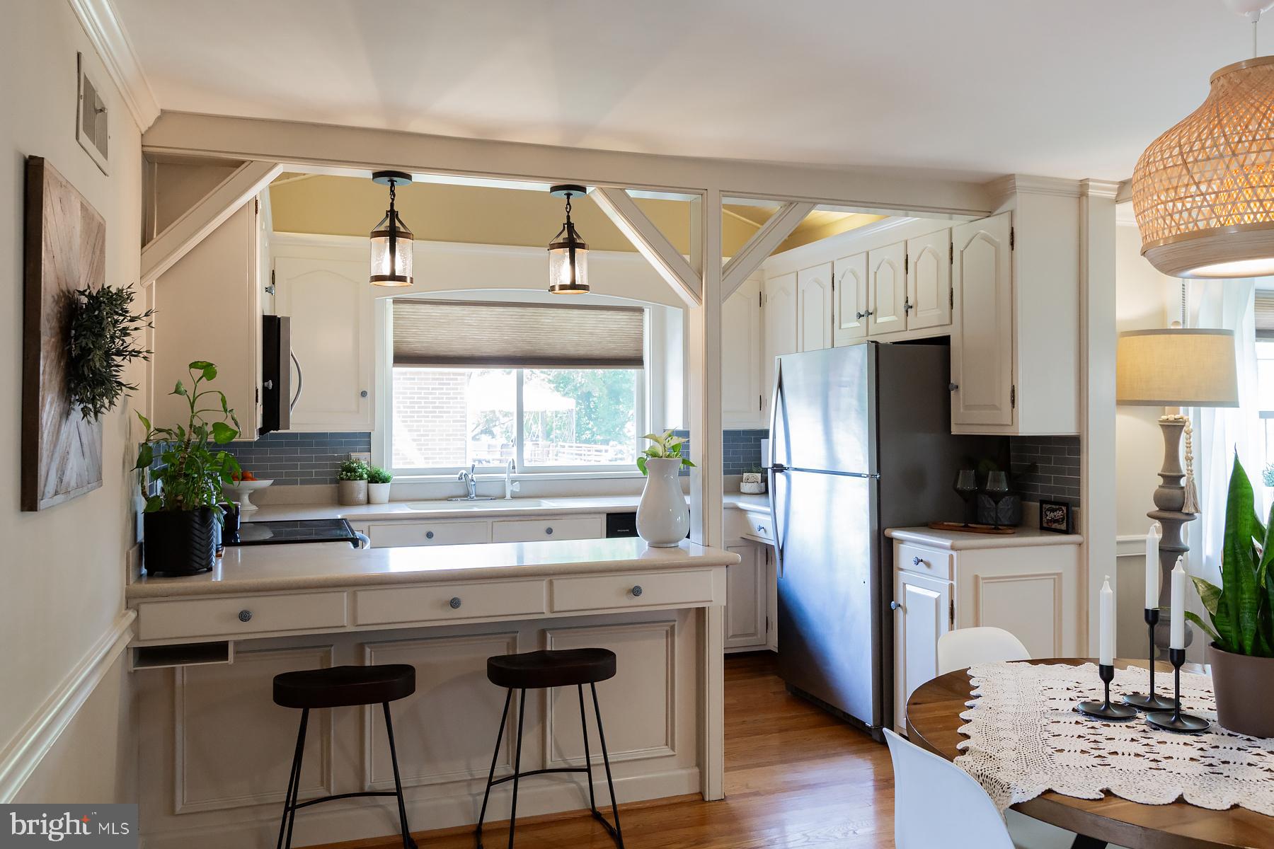 COUNTRY CLUB HEIGHTS - Residential