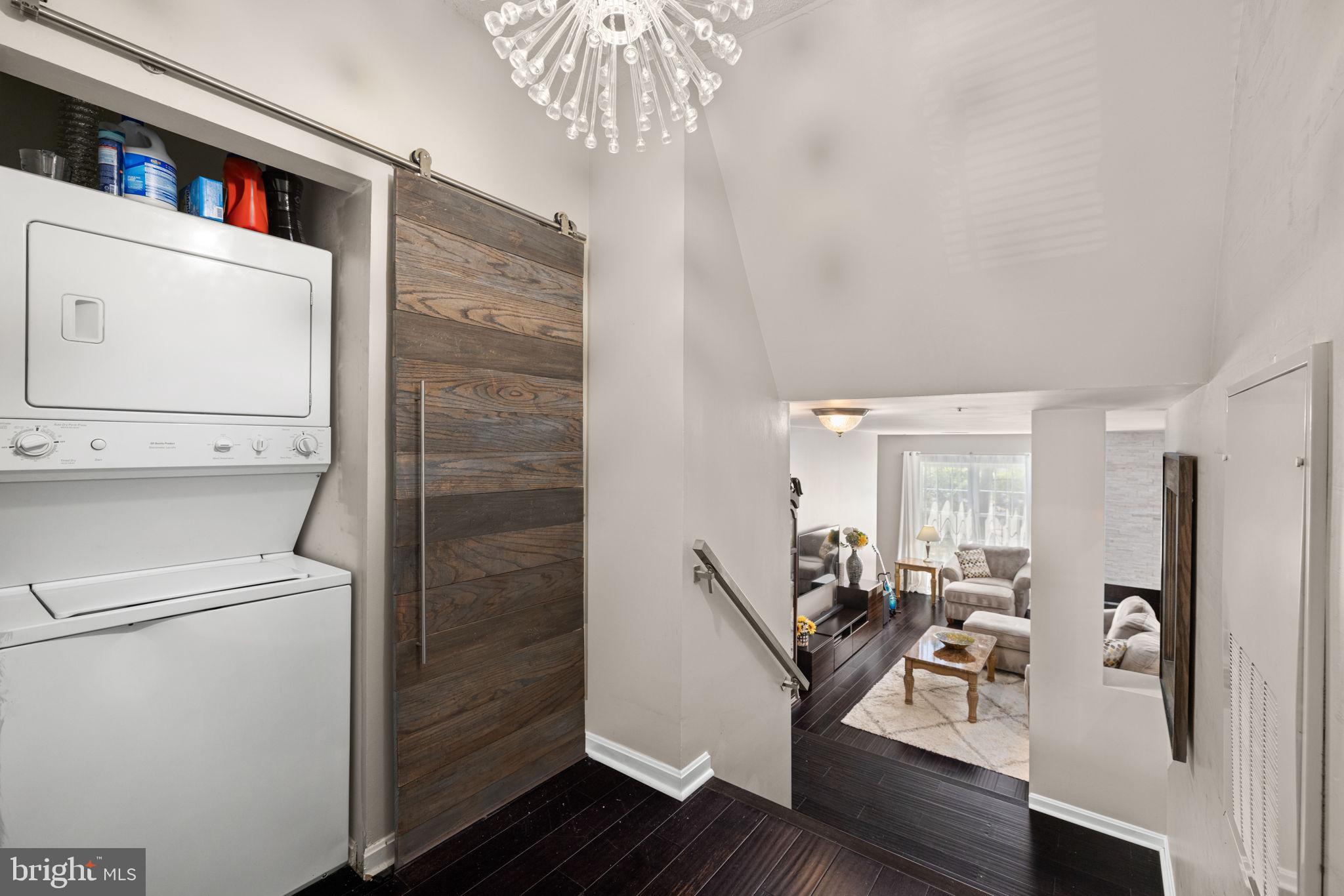 HILLWOOD - Residential