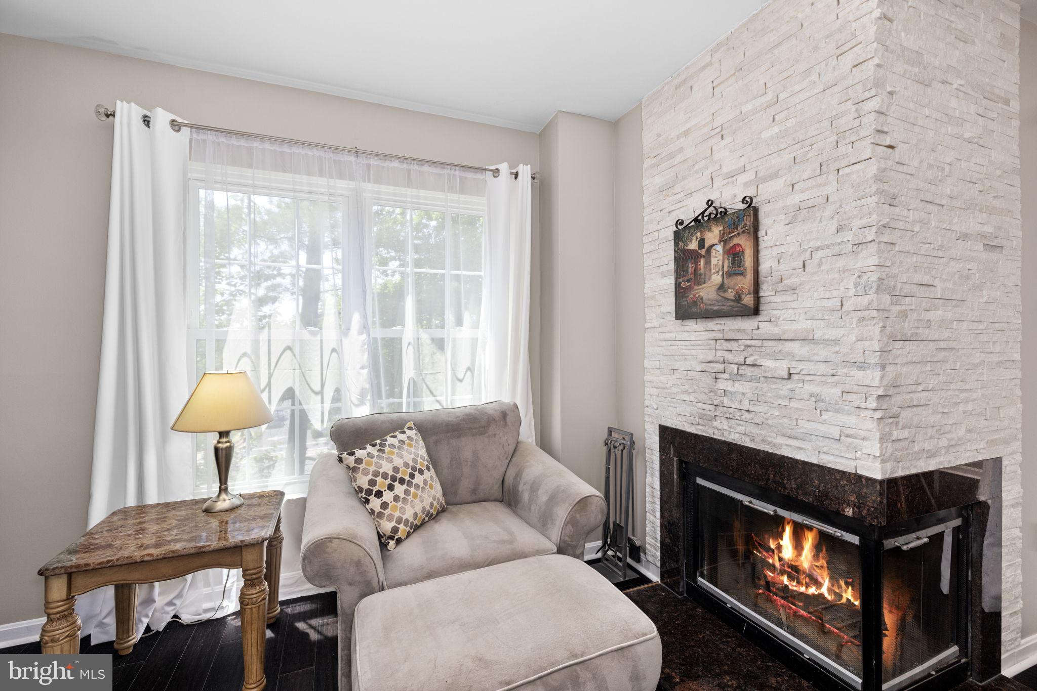 HILLWOOD - Residential