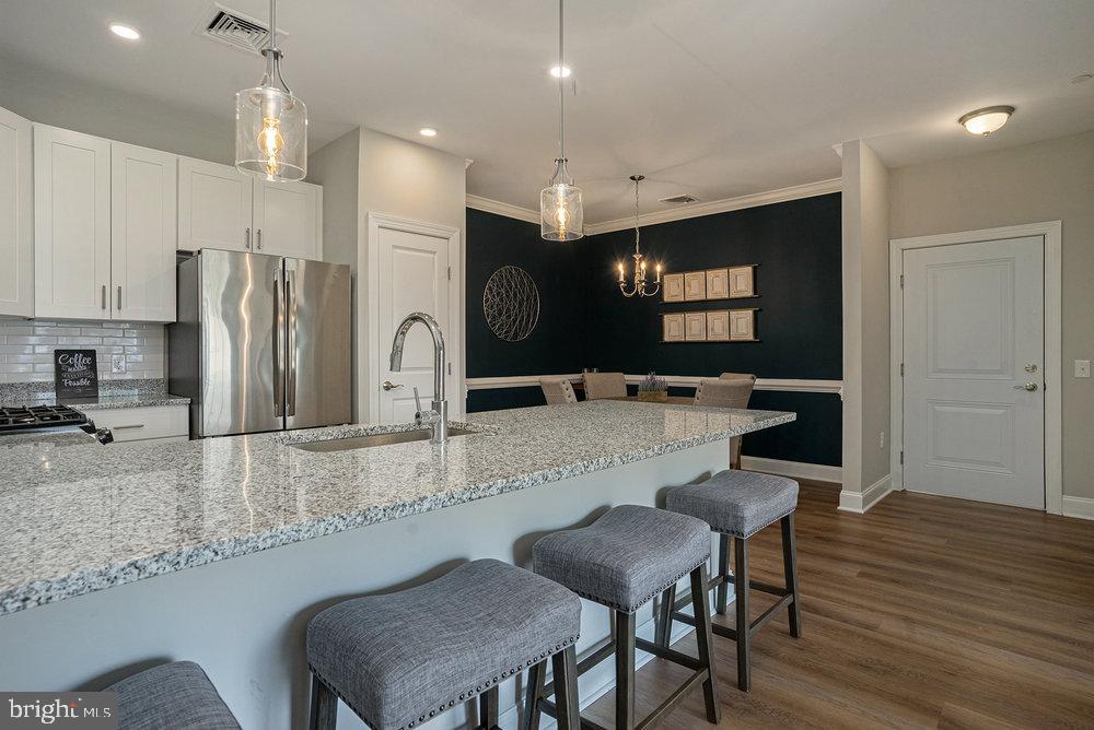 RESIDENCES AT BROOKHAVEN GLEN - Residential