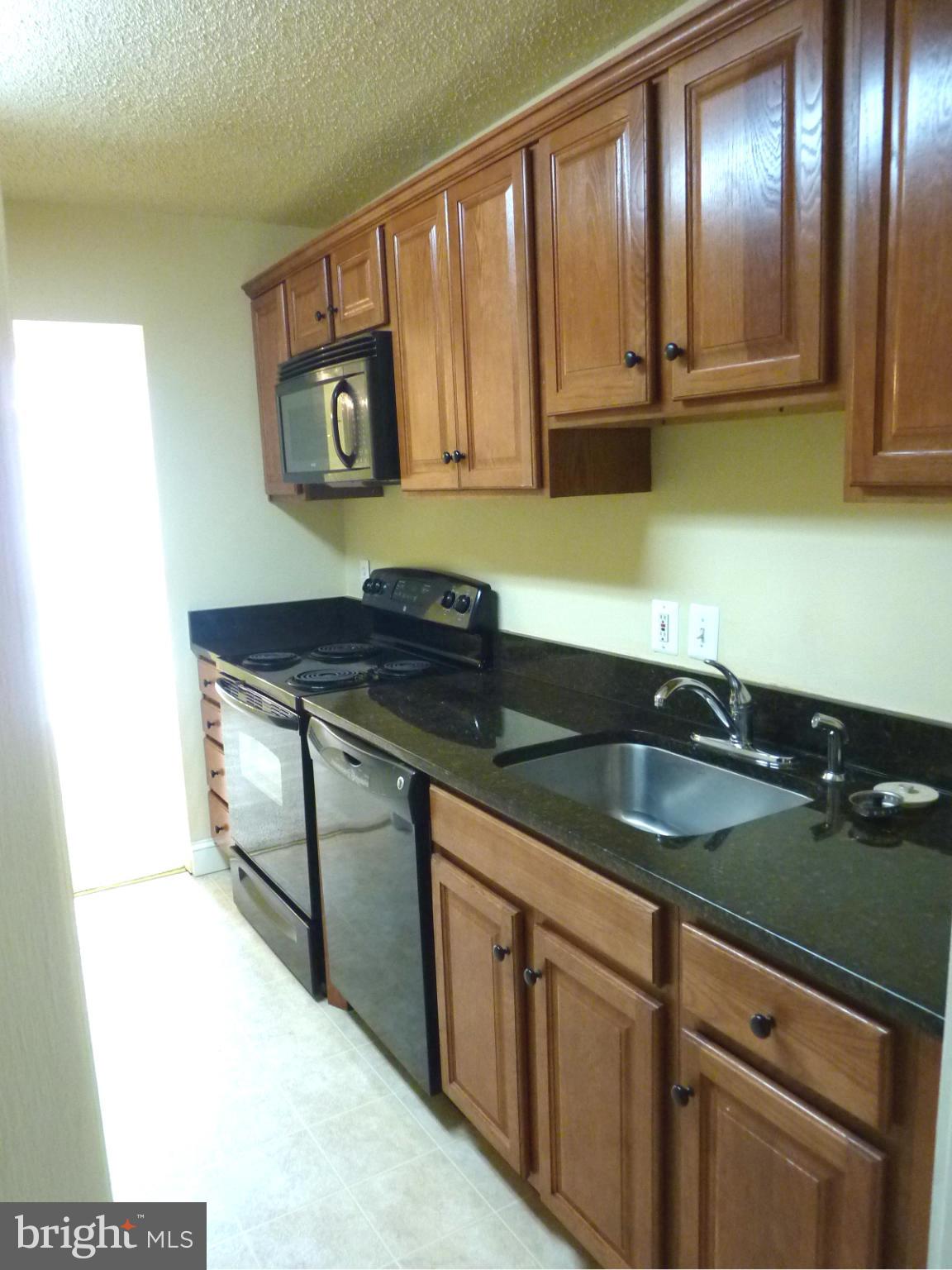 IDYLWOOD TOWERS CONDO - Residential Lease