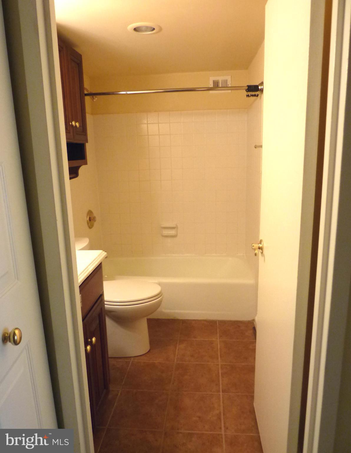 IDYLWOOD TOWERS CONDO - Residential Lease