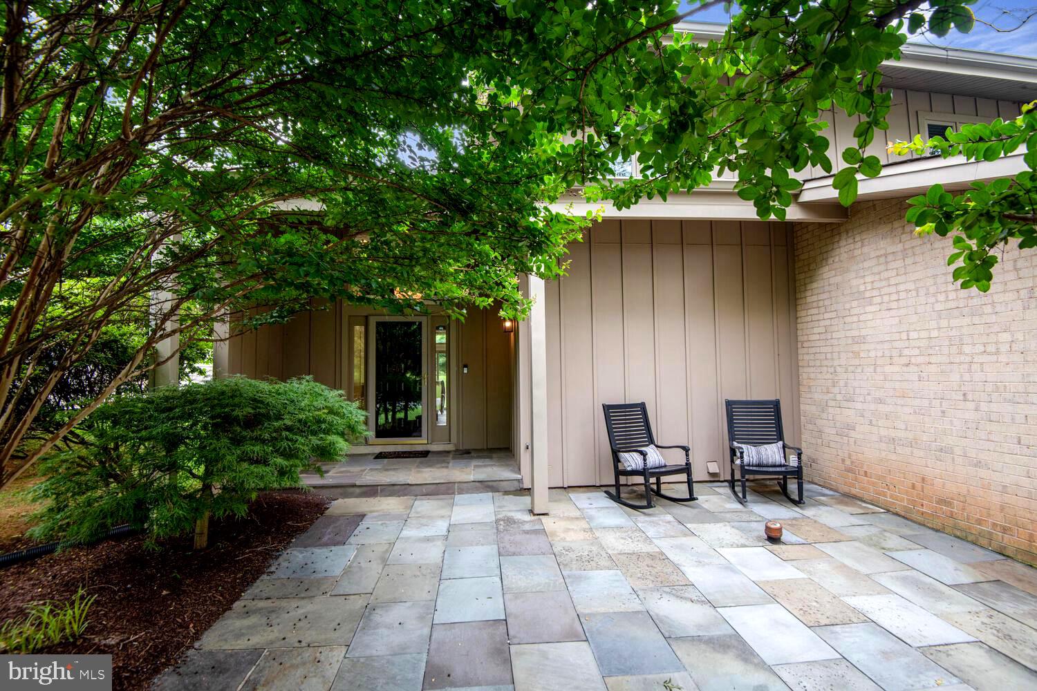 11121 BROAD GREEN DRIVE