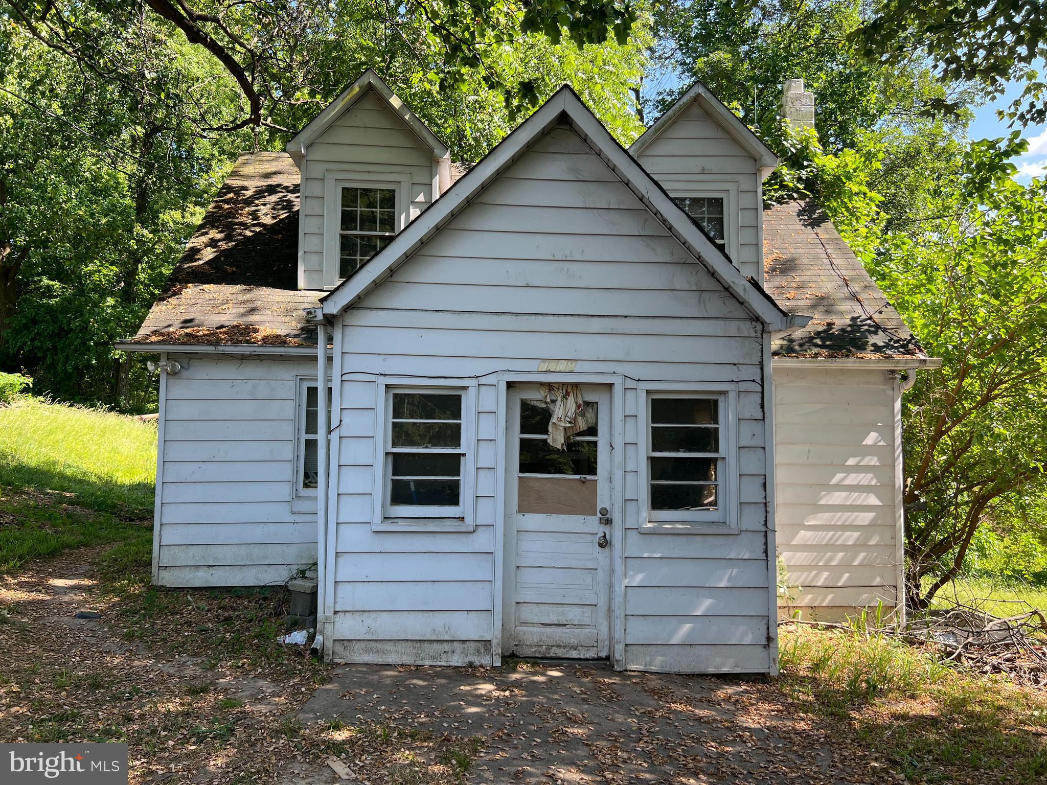 FOREST HILL - Residential