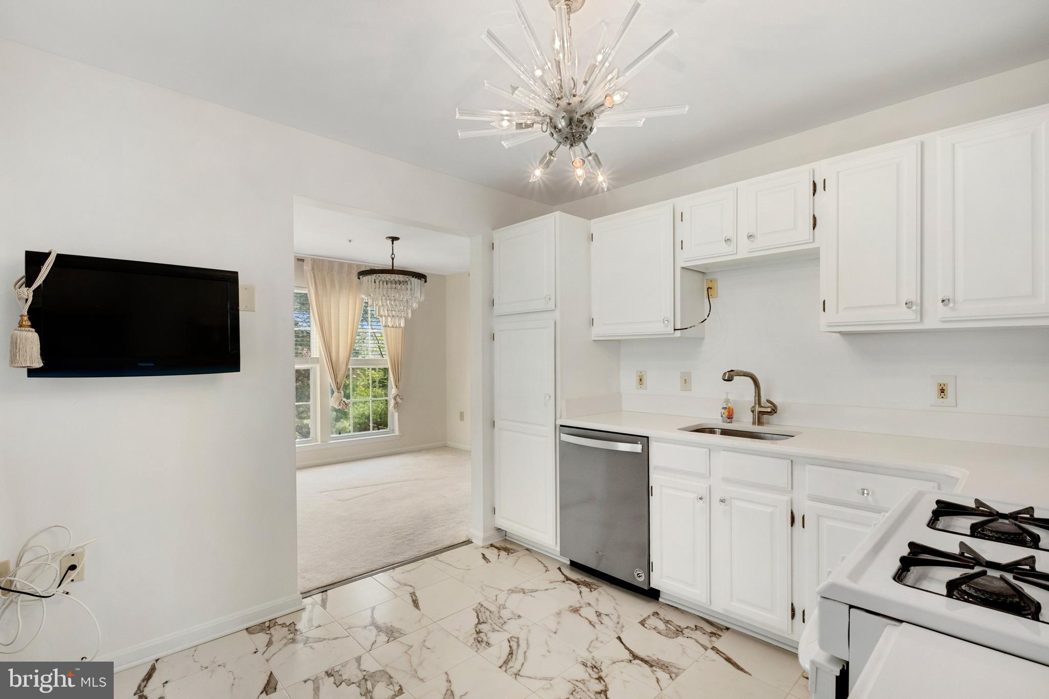 VILLAGE OF LONG REACH - Residential