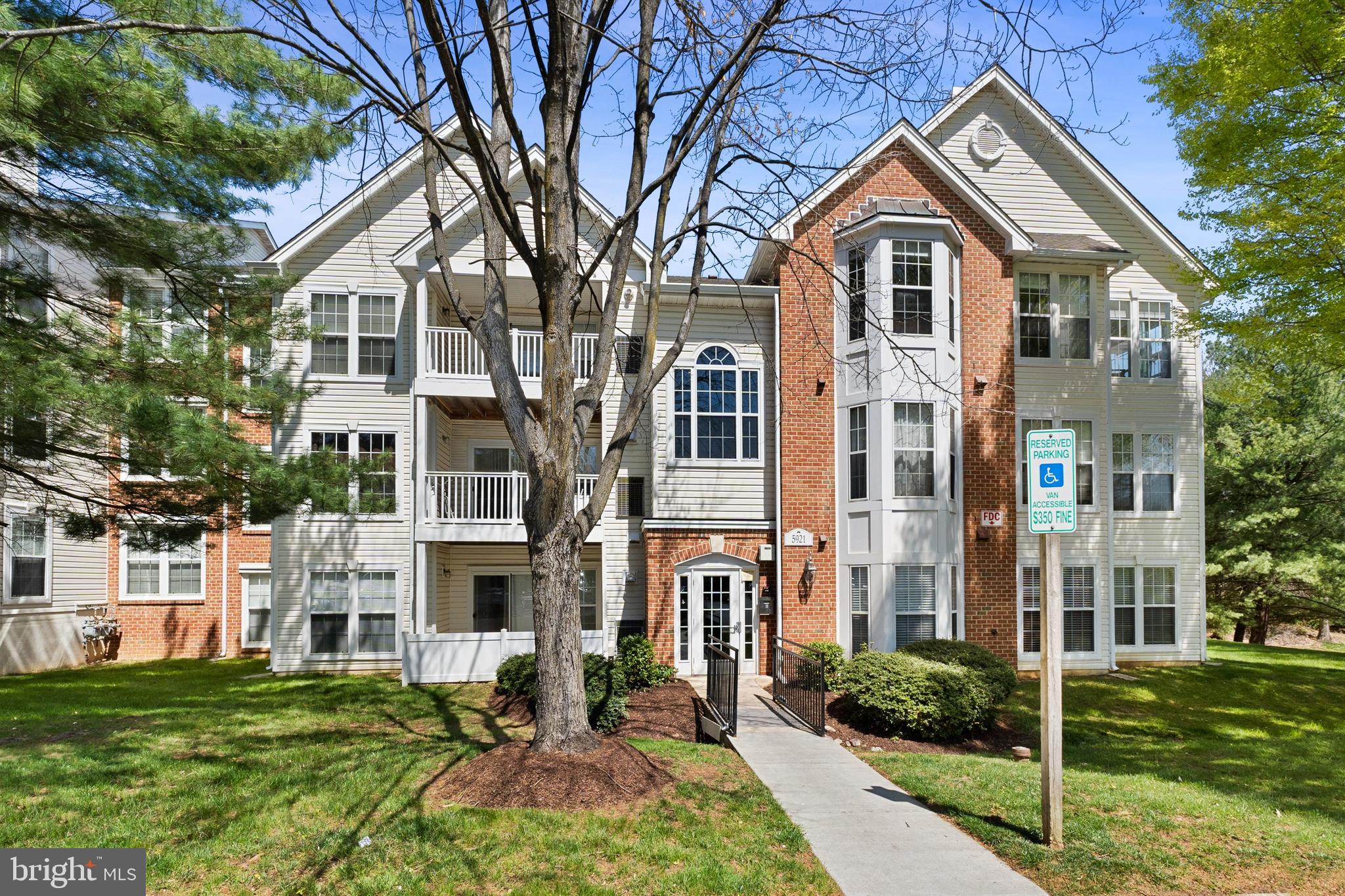 VILLAGE OF LONG REACH - Residential