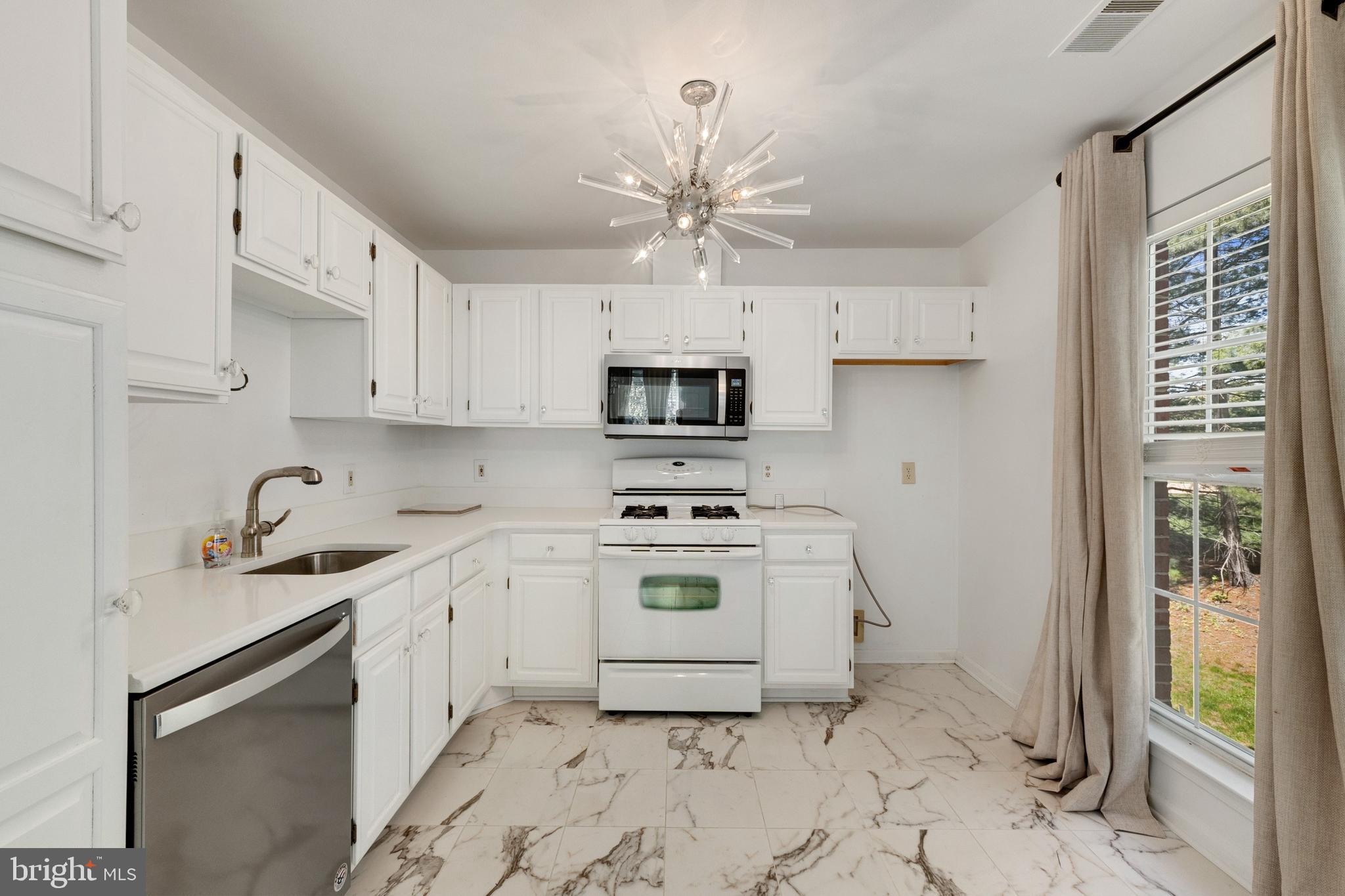 VILLAGE OF LONG REACH - Residential