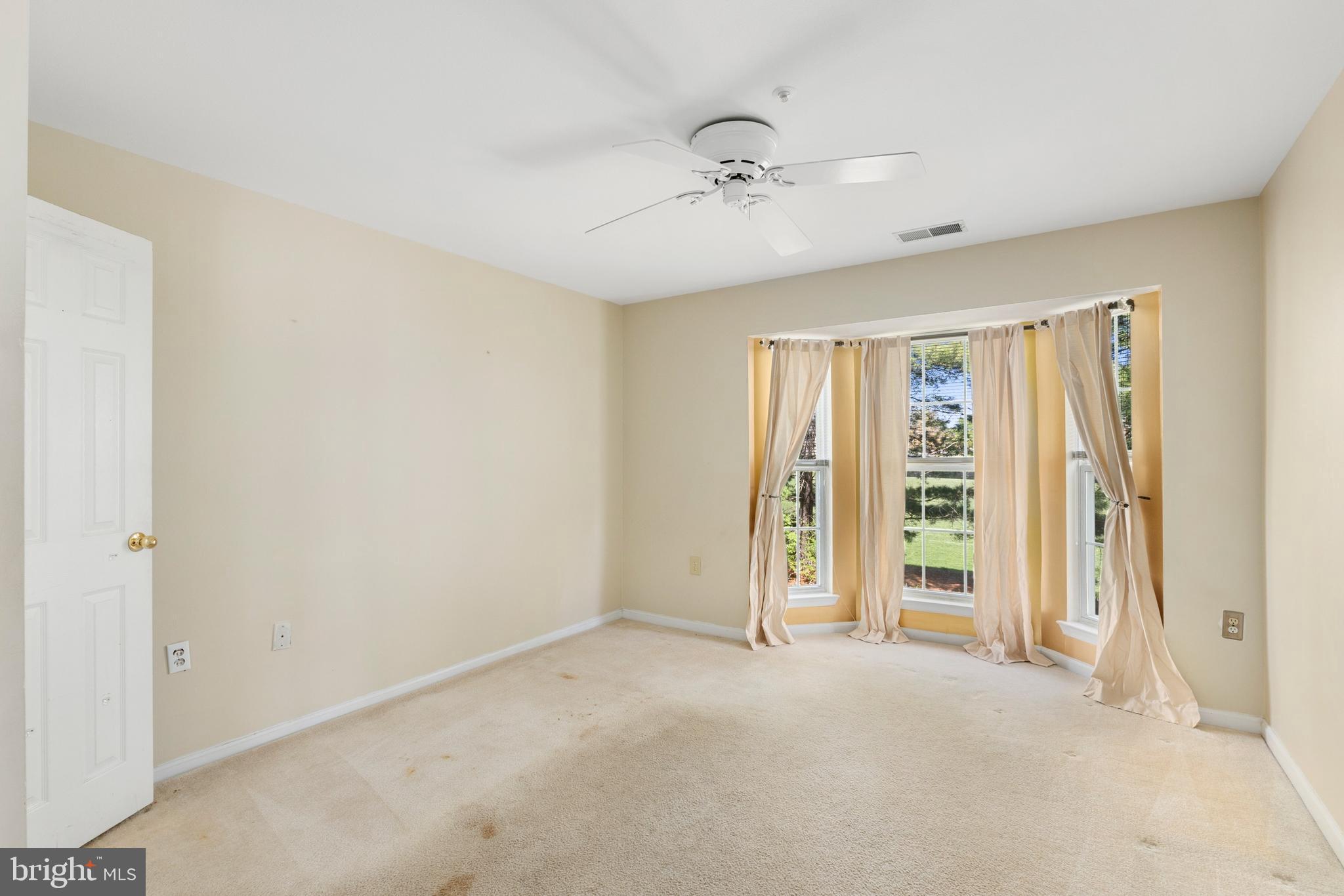 VILLAGE OF LONG REACH - Residential