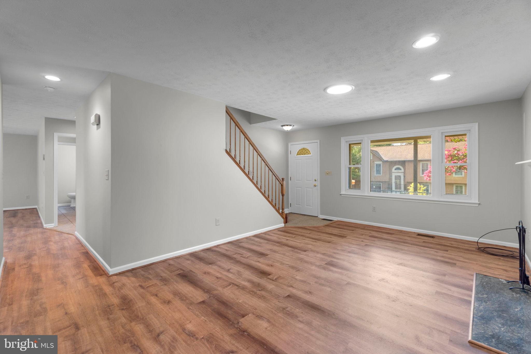 10302 HORN COURT