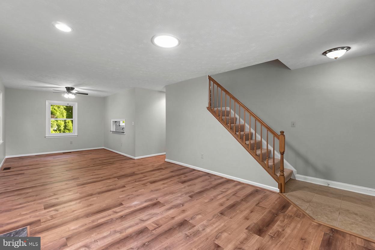10302 HORN COURT