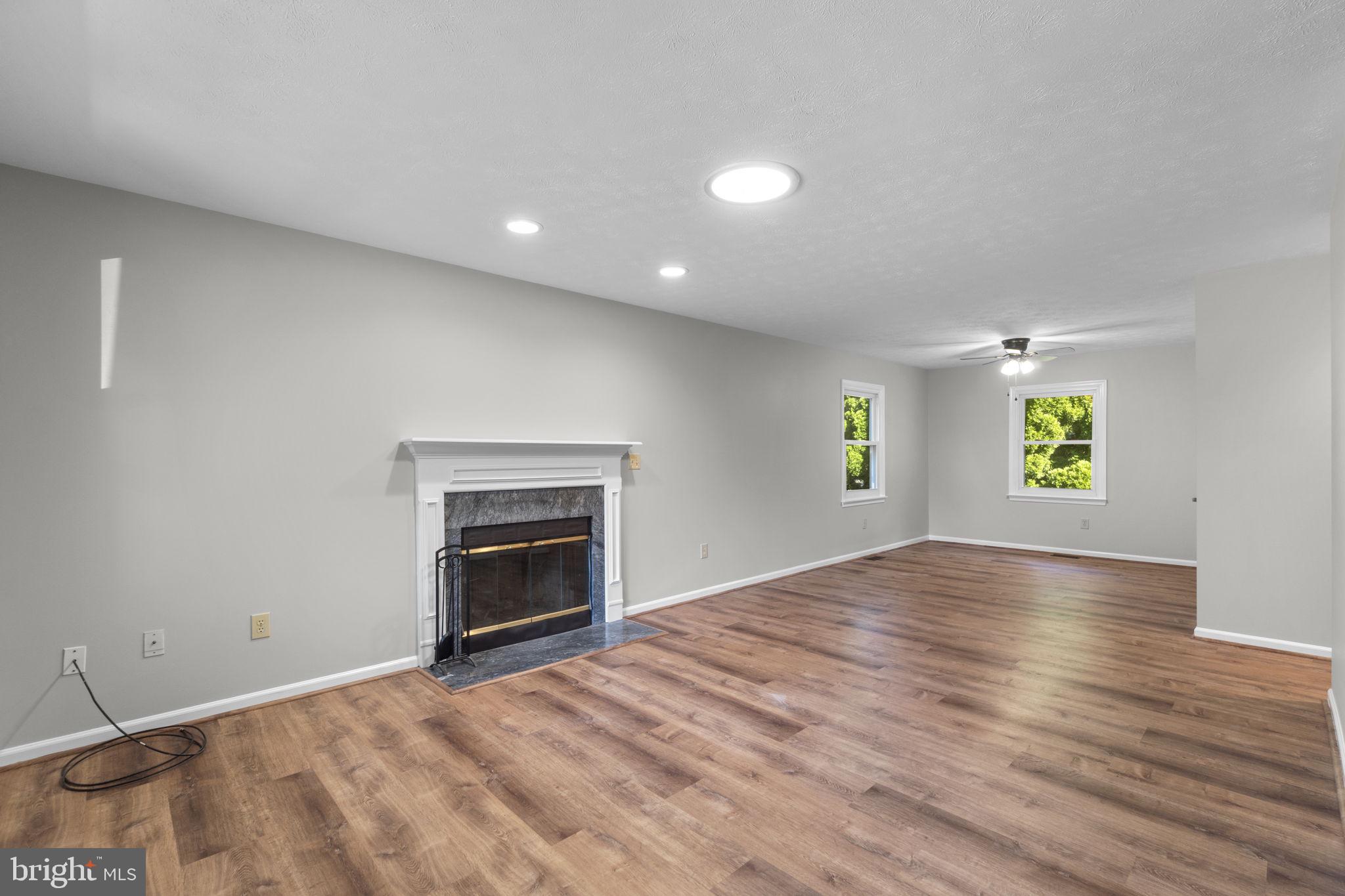 10302 HORN COURT