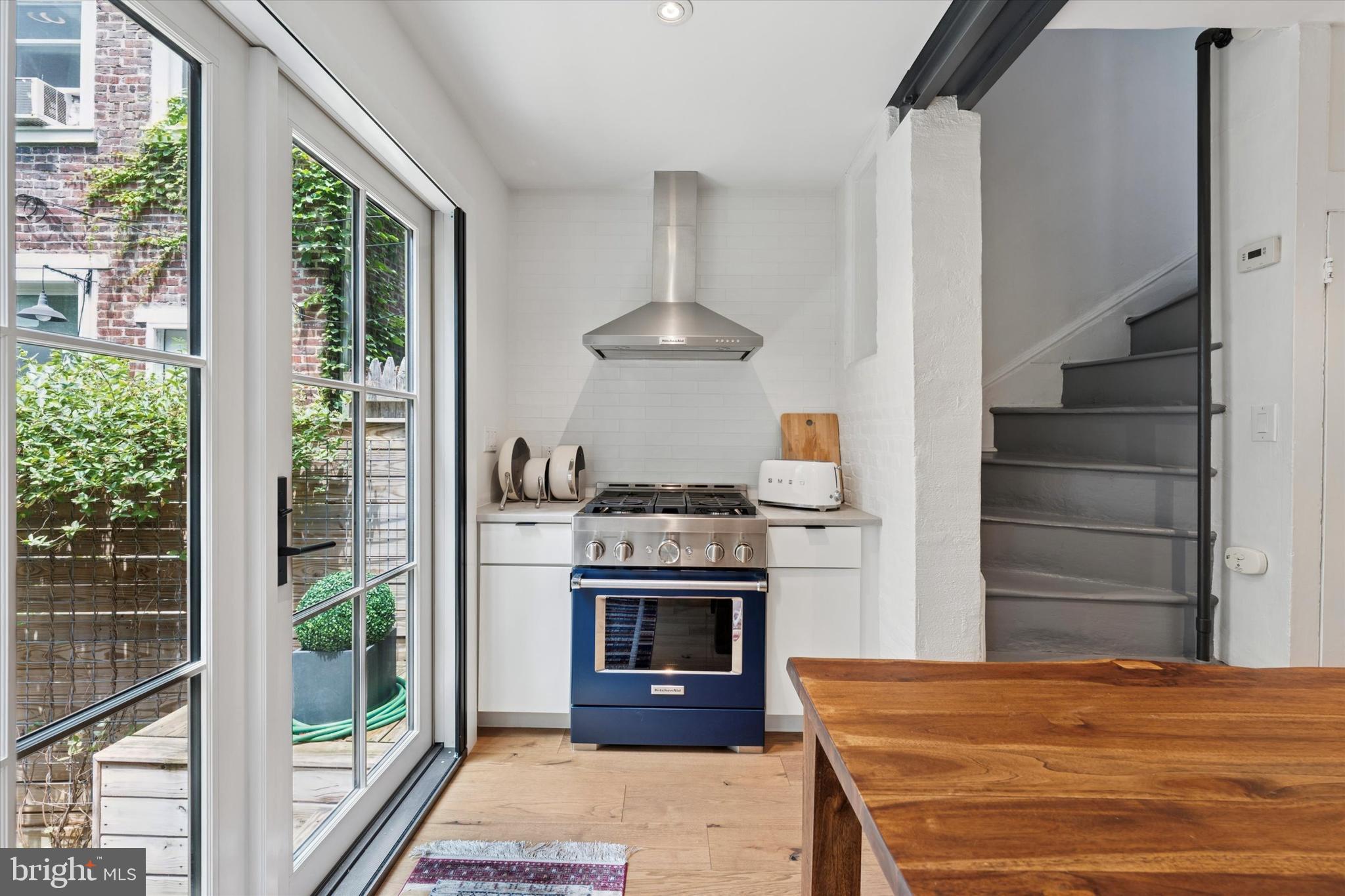 WASHINGTON SQ WEST - Residential Lease