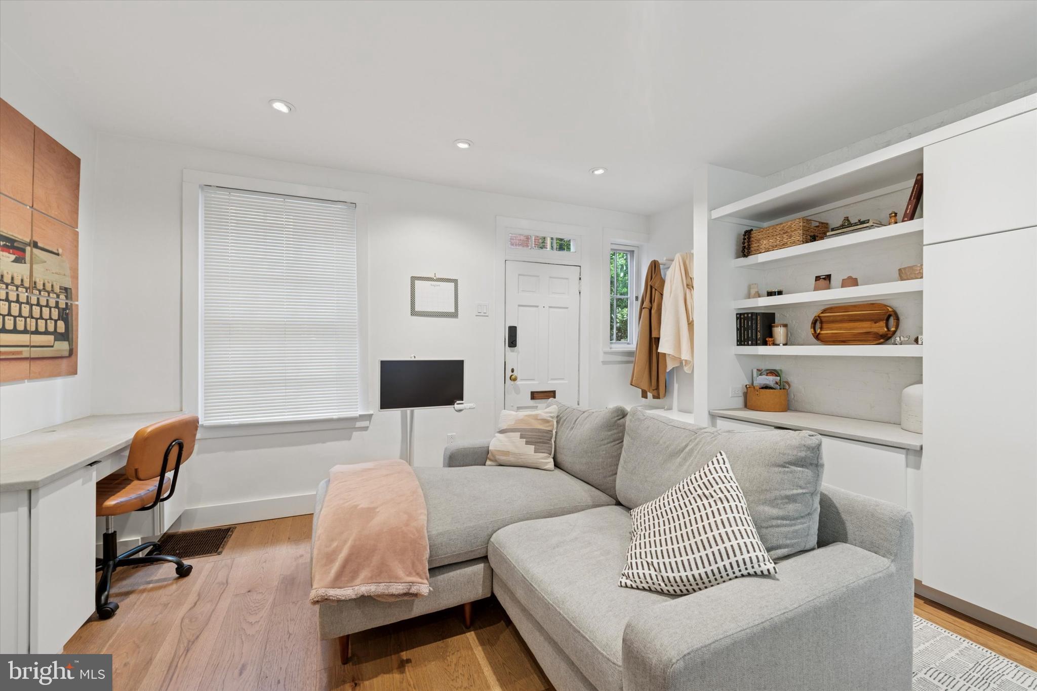 WASHINGTON SQ WEST - Residential Lease