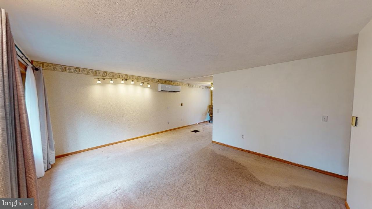 KNOBLEY HEIGHTS - Residential