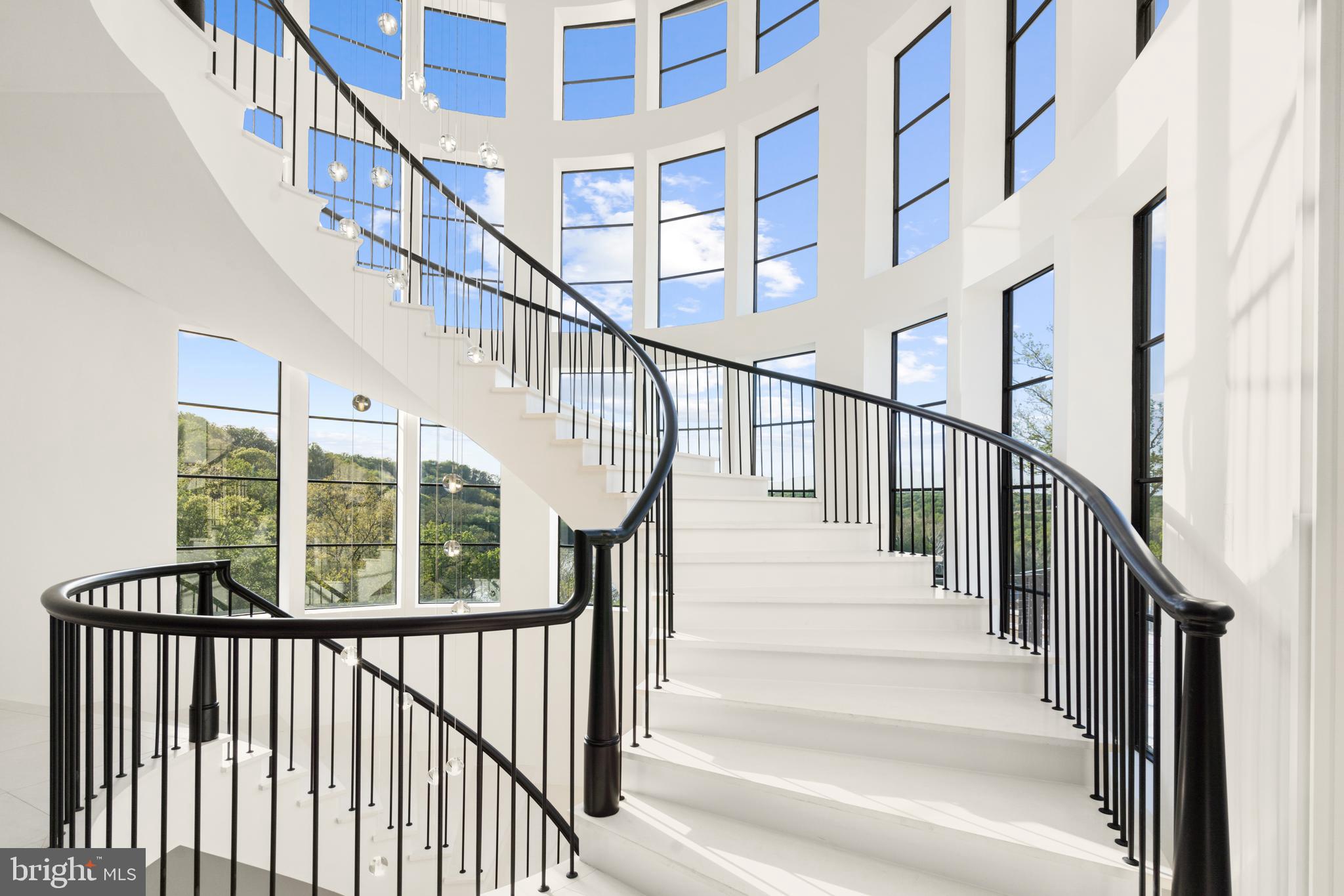 BULLS NECK HUNDRED - Residential