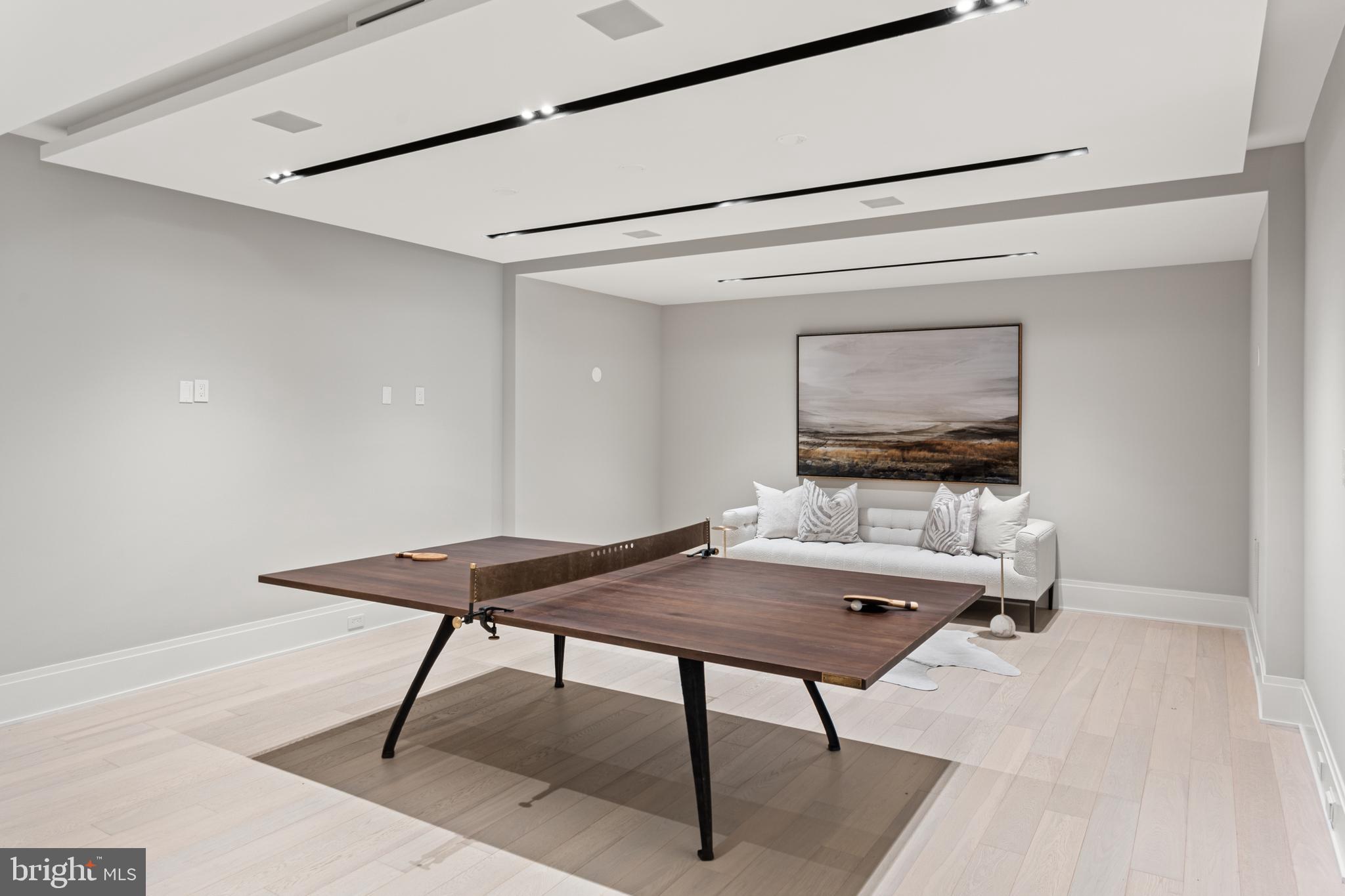 BULLS NECK HUNDRED - Residential