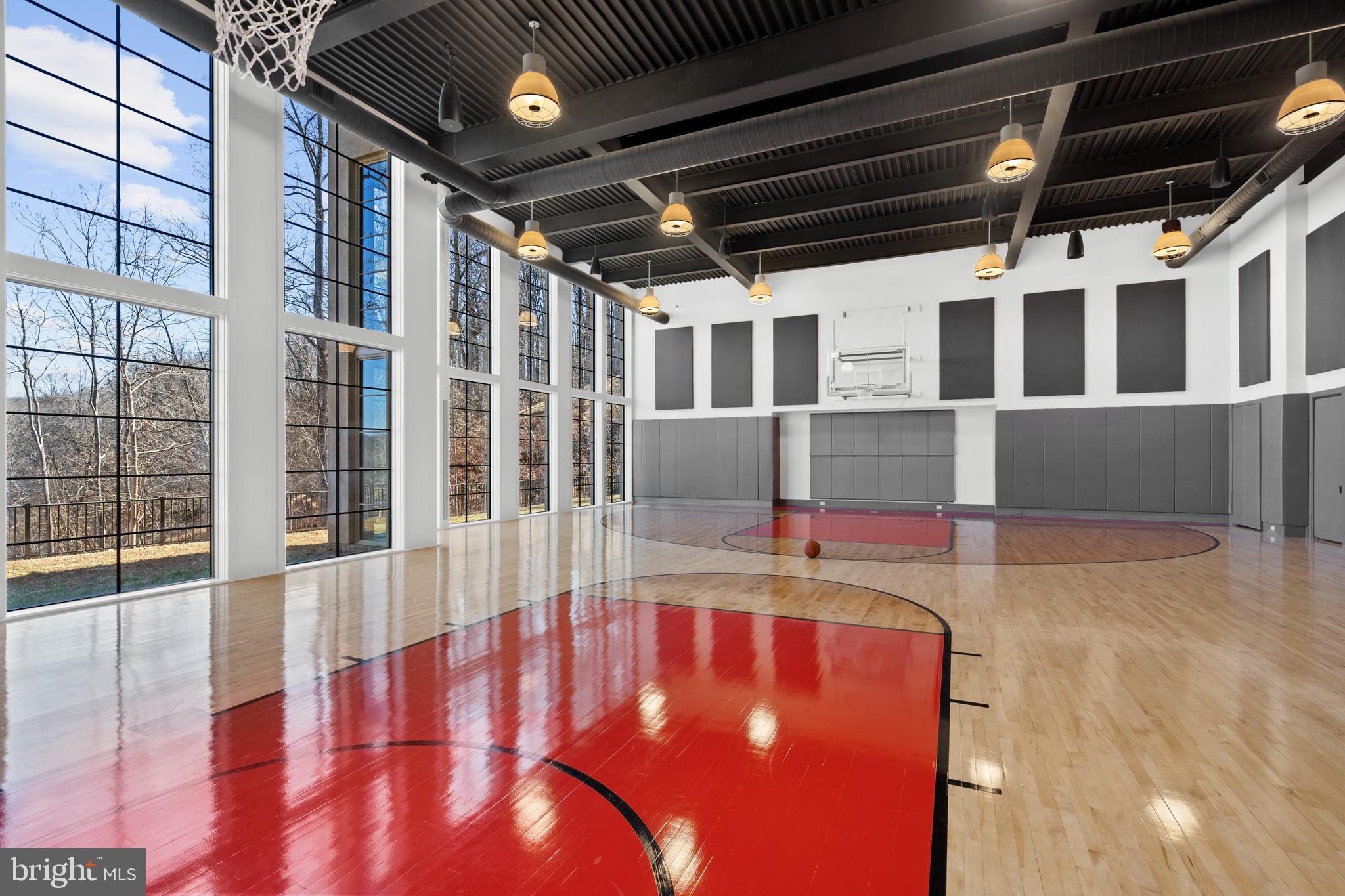 BULLS NECK HUNDRED - Residential