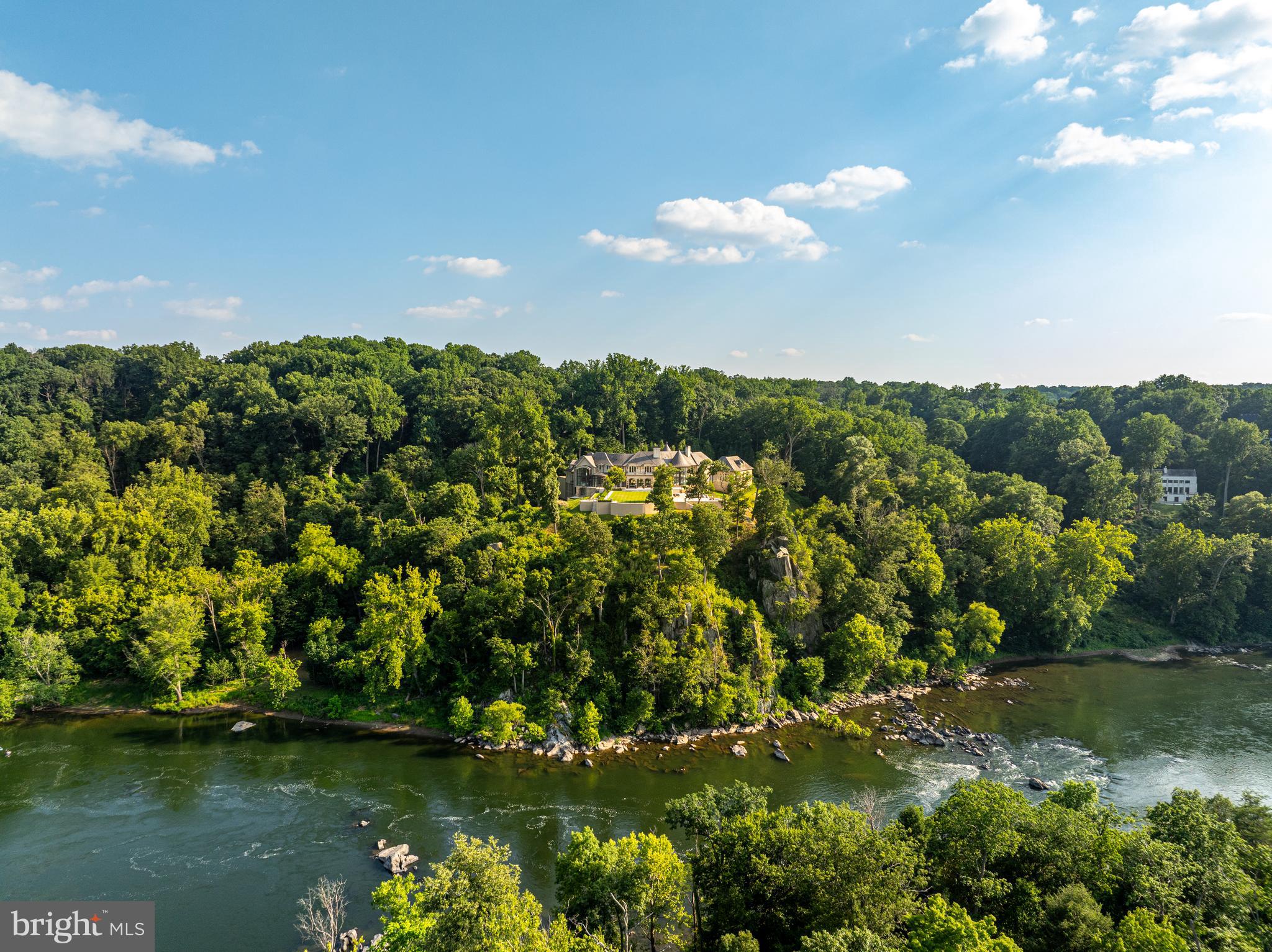 BULLS NECK HUNDRED - Residential