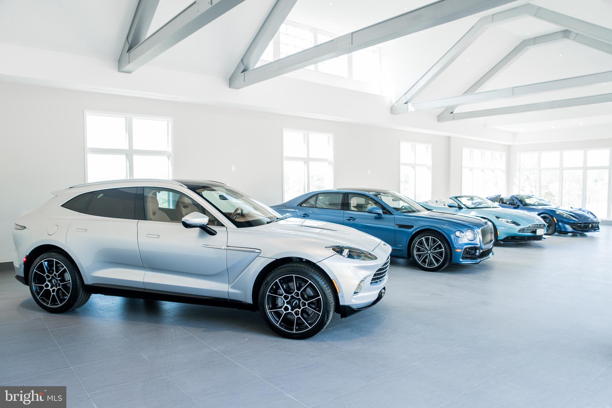 BULLS NECK HUNDRED - Residential