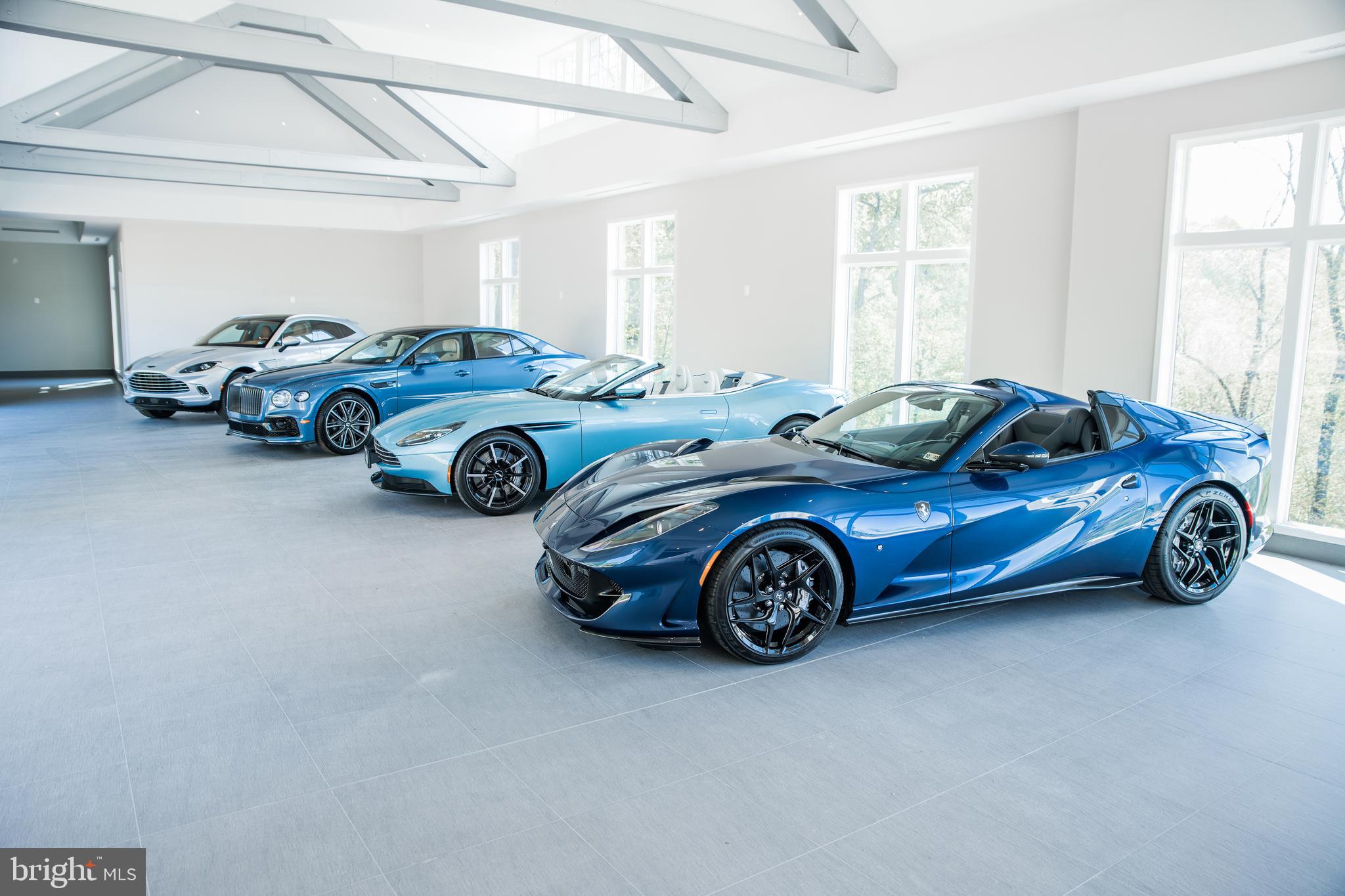 BULLS NECK HUNDRED - Residential