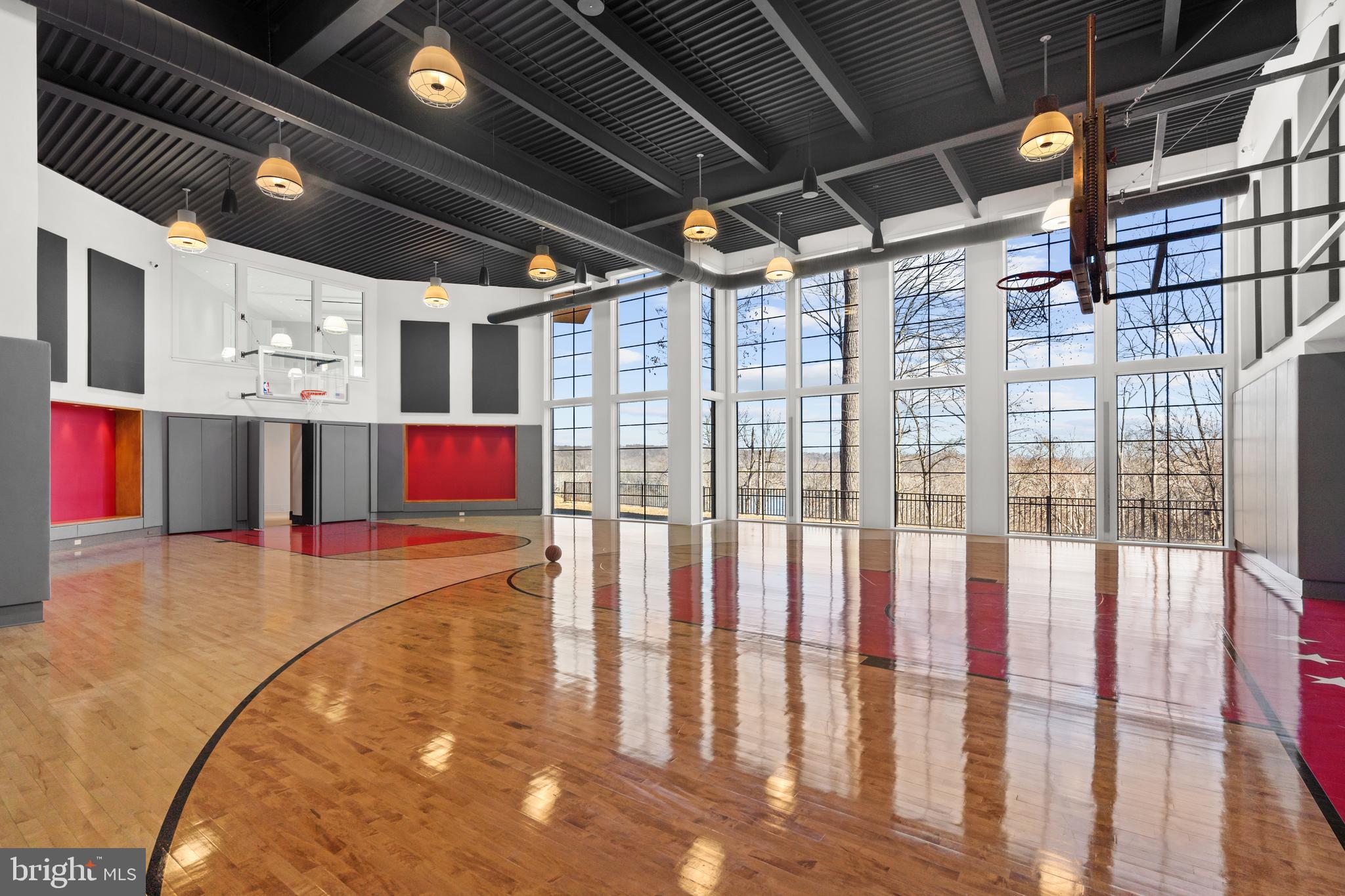 BULLS NECK HUNDRED - Residential